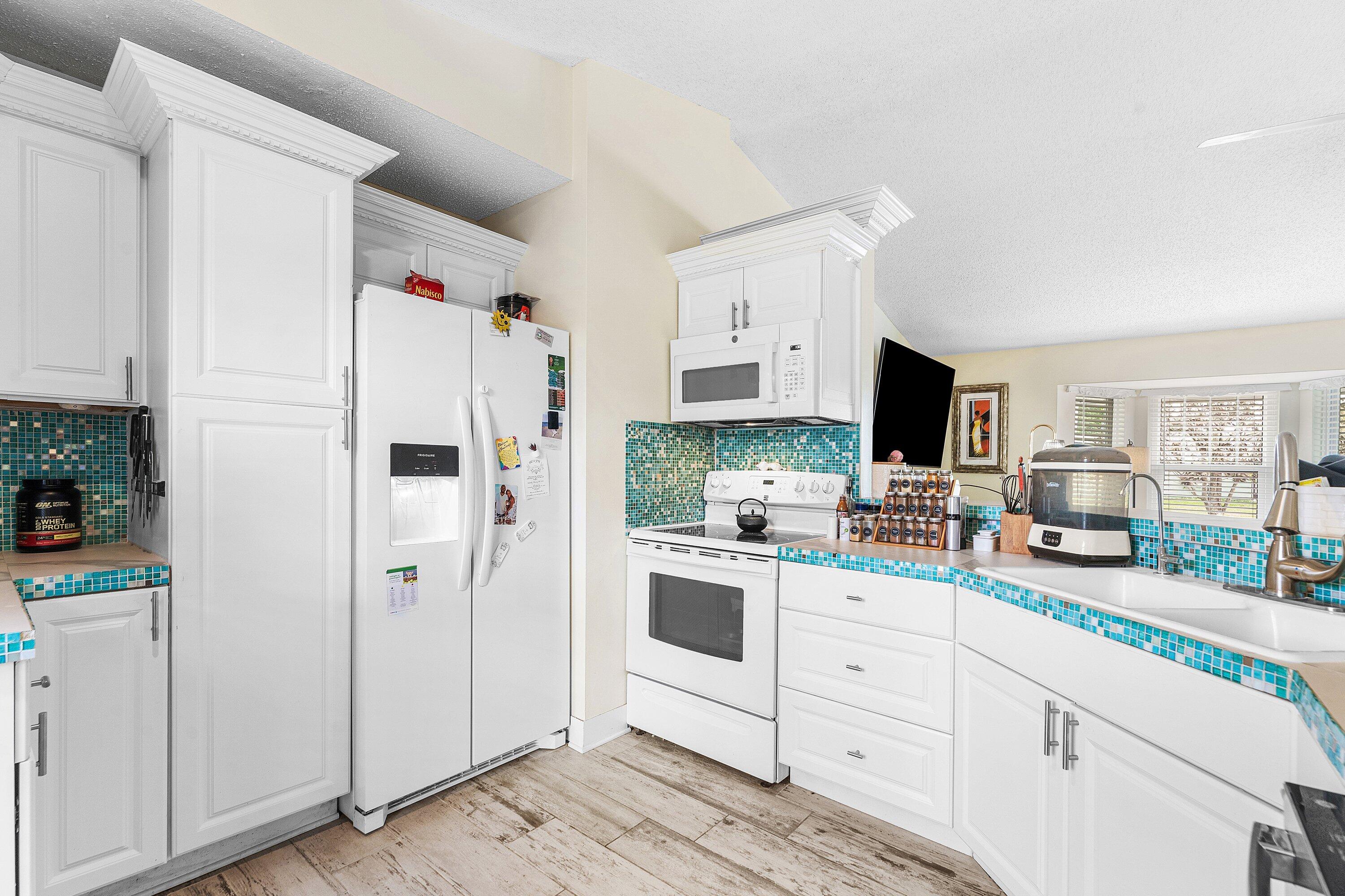 2114 Se Midtown Road Property Photo 12