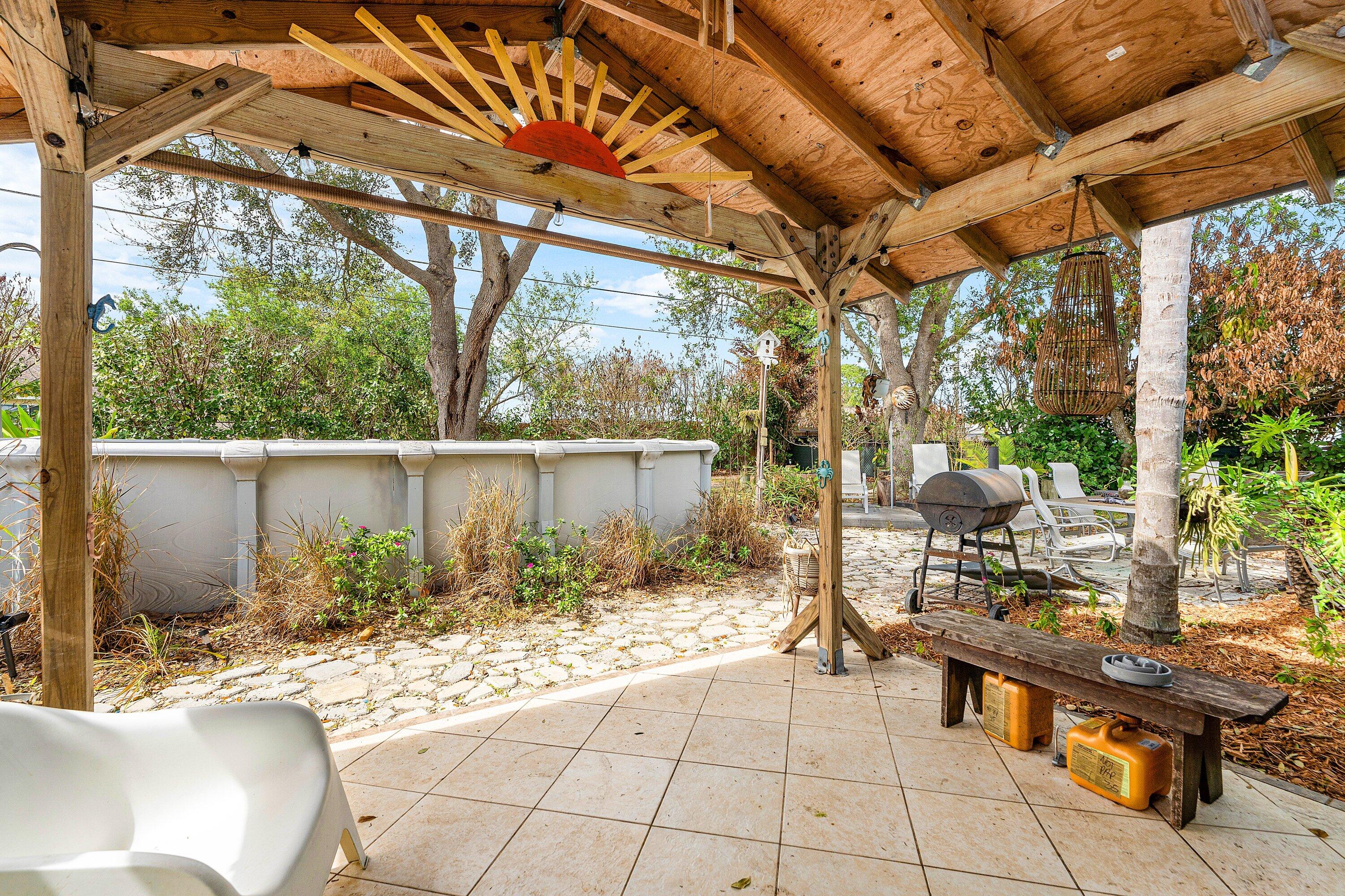 2114 Se Midtown Road Property Photo 21