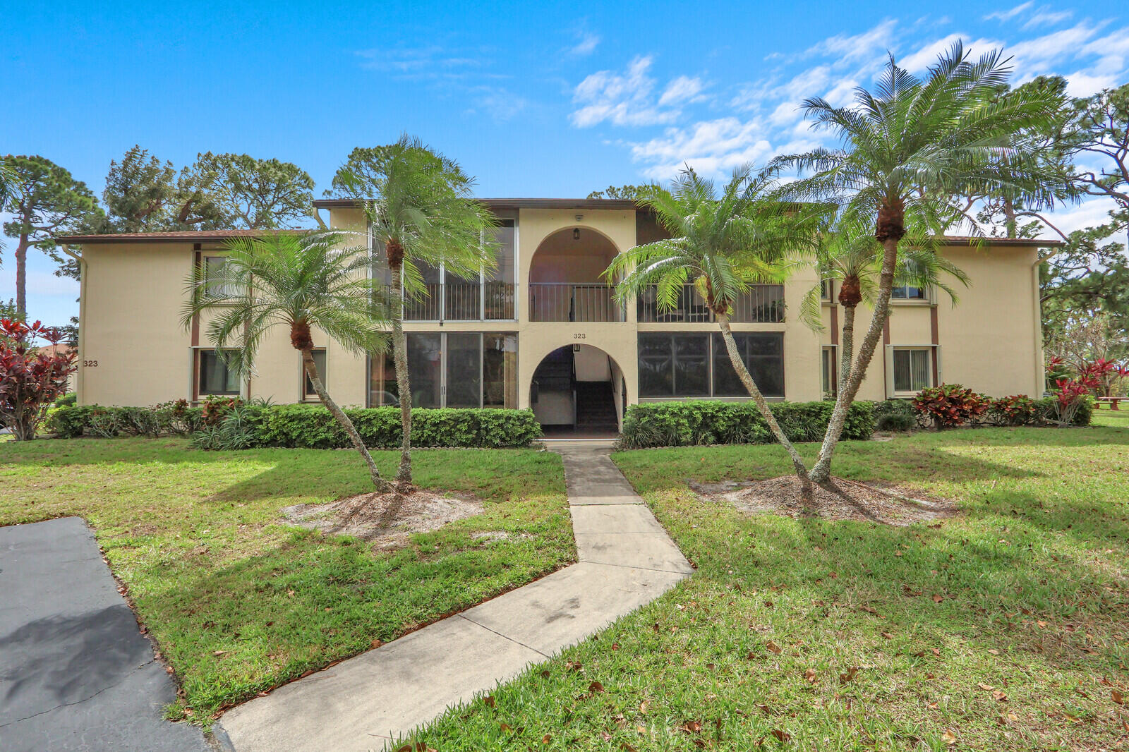 323 Knotty Pine Circle A2 Property Photo 1