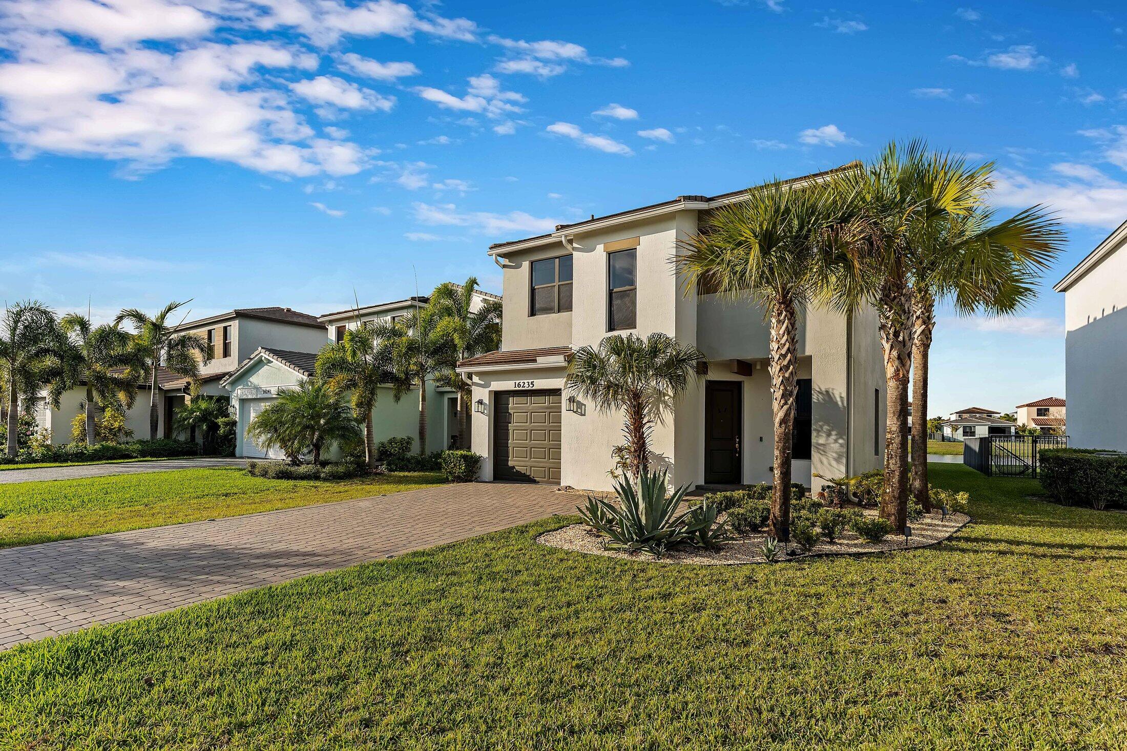 16235 Sandy Shore Drive Property Photo 2