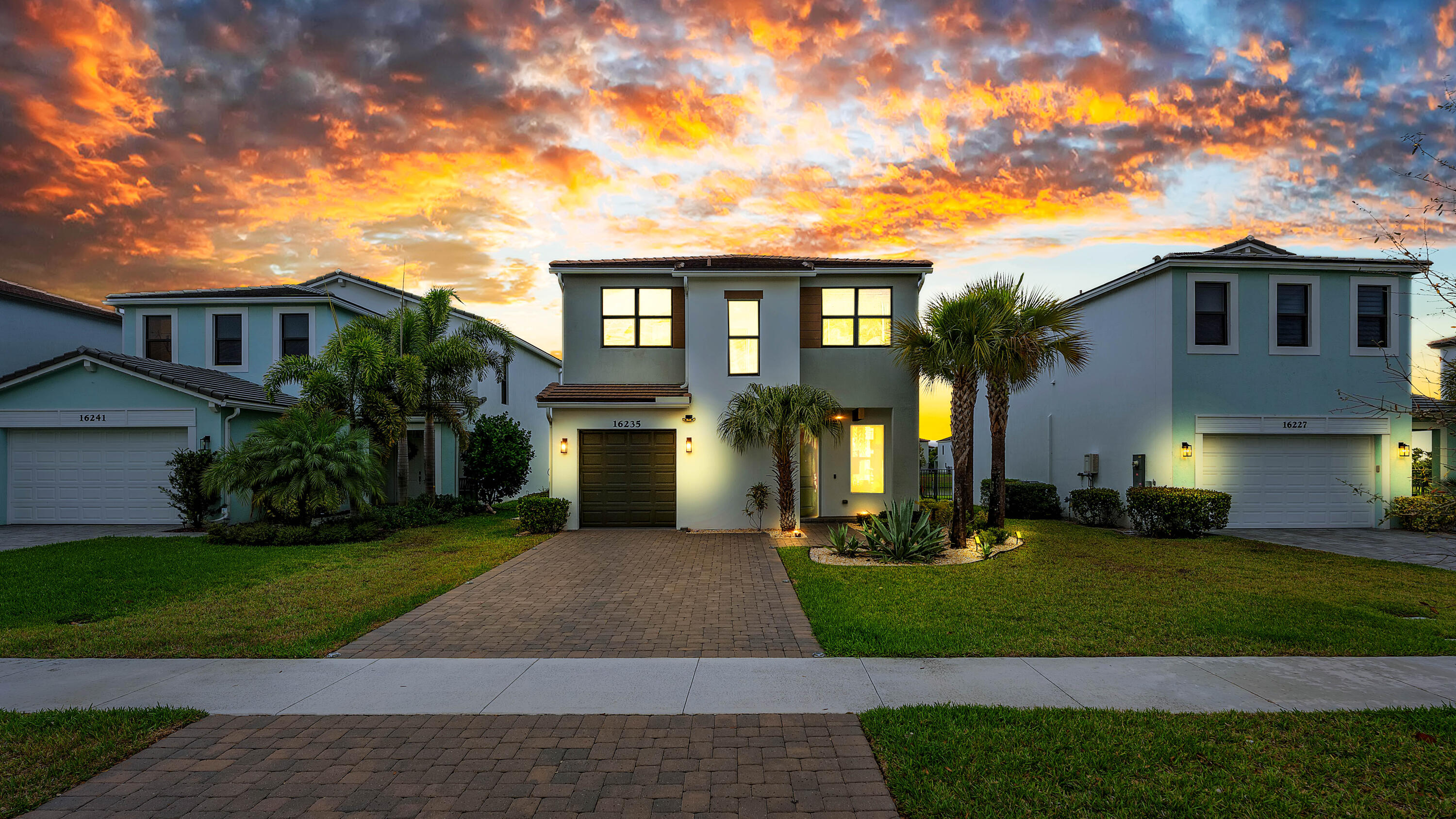 16235 Sandy Shore Drive Property Photo 3