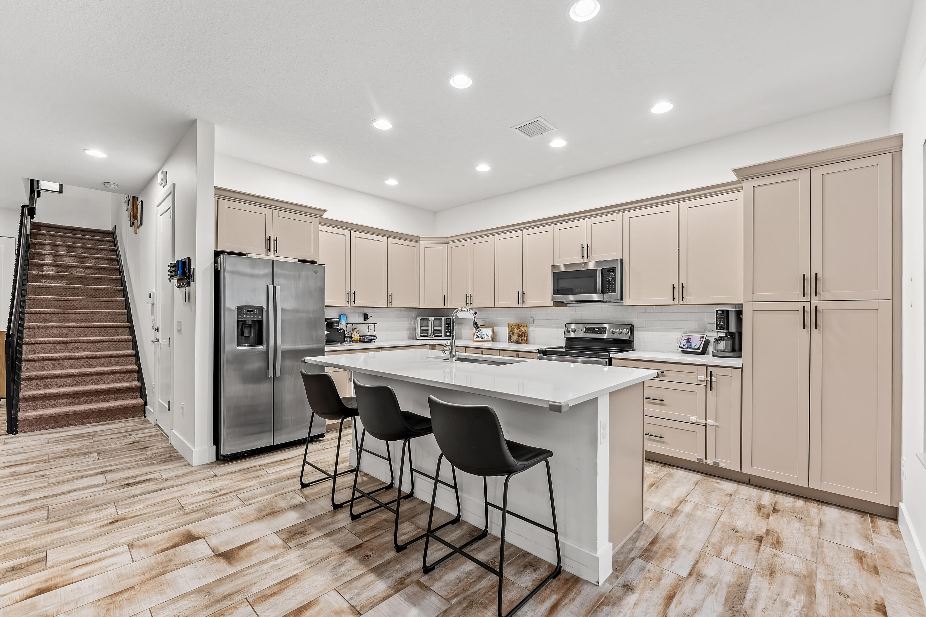 16235 Sandy Shore Drive Property Photo 10