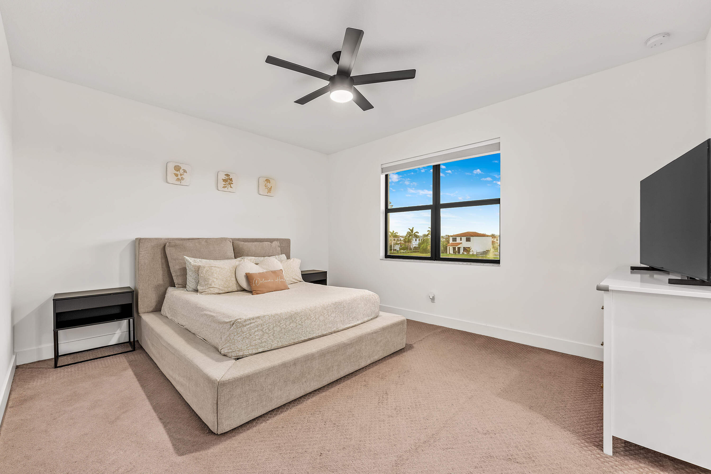 16235 Sandy Shore Drive Property Photo 13