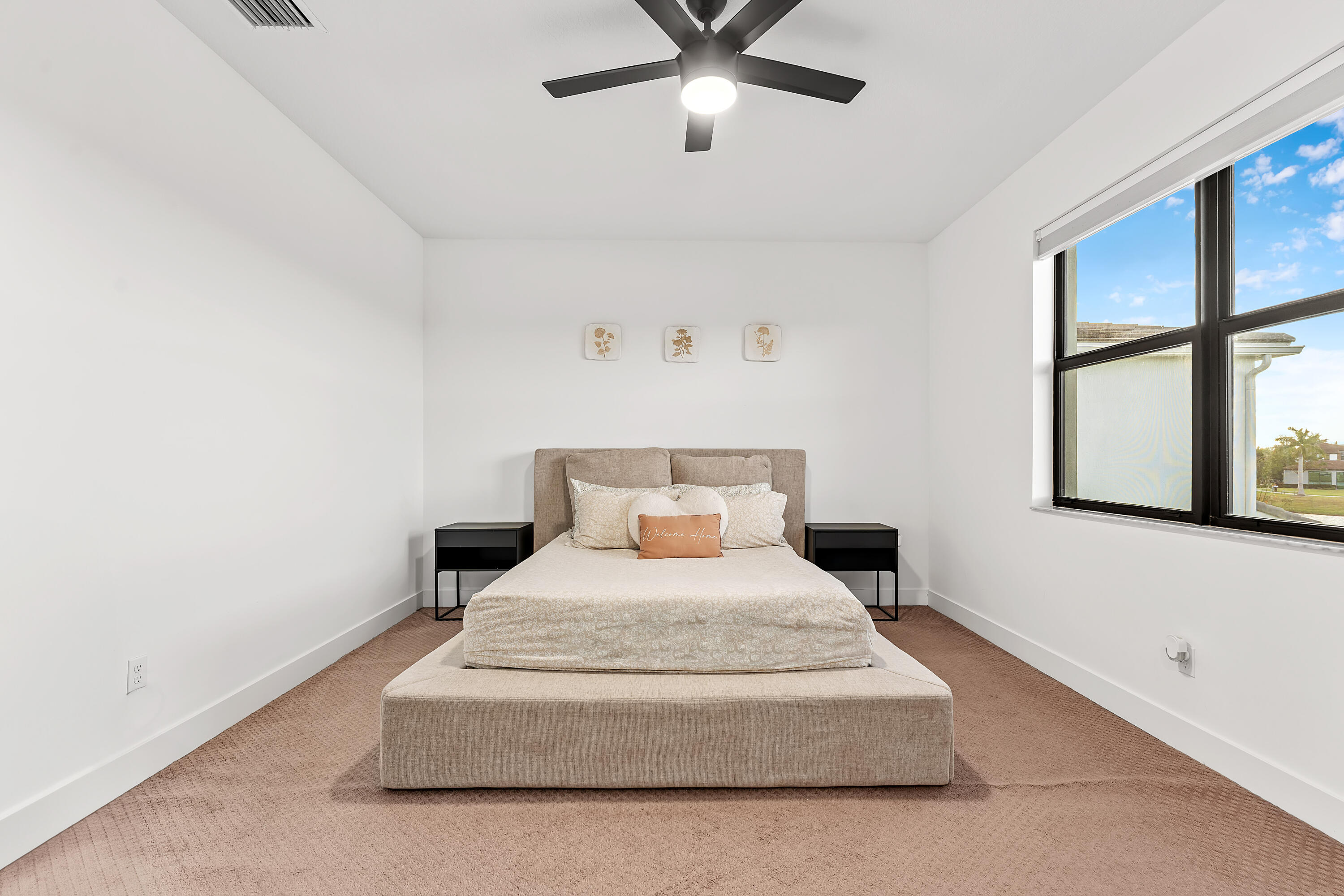 16235 Sandy Shore Drive Property Photo 14