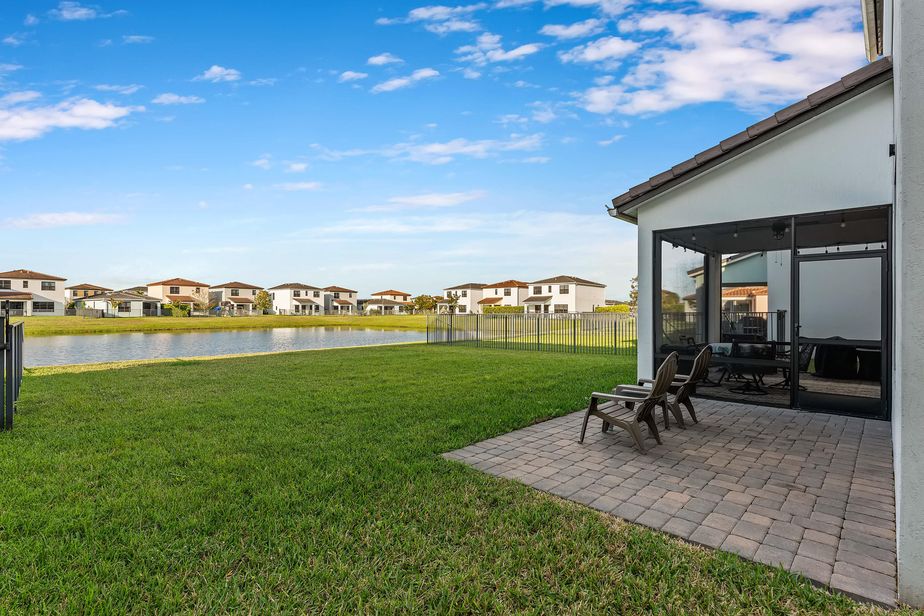16235 Sandy Shore Drive Property Photo 25