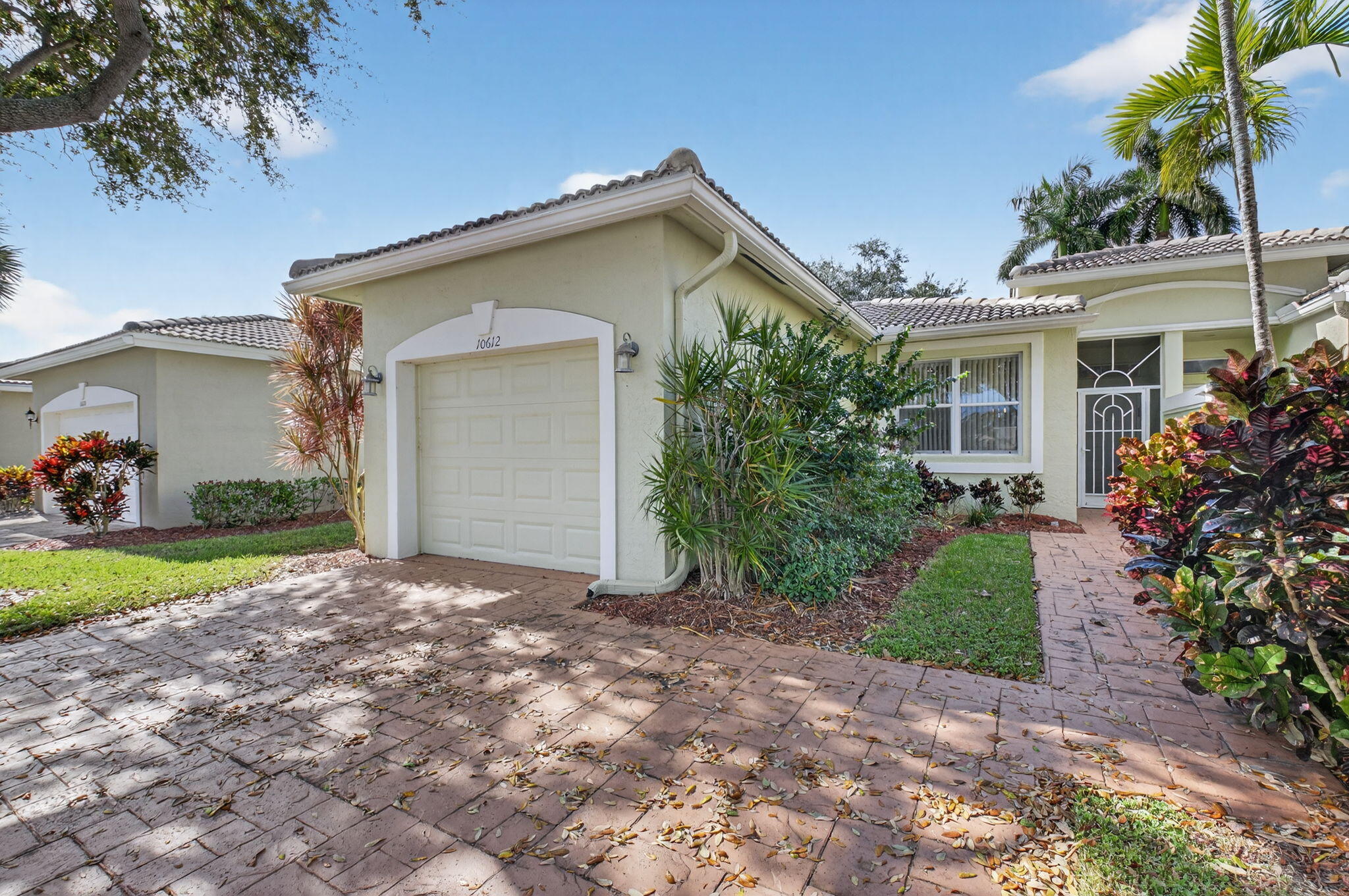 10612 Royal Caribbean Circle Property Photo 4