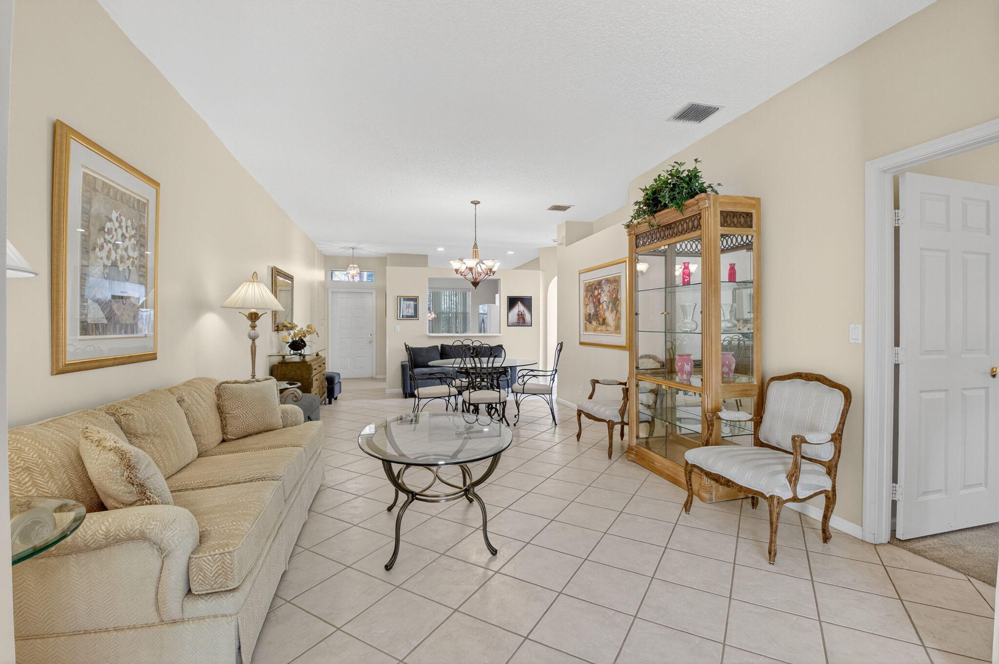 10612 Royal Caribbean Circle Property Photo 12