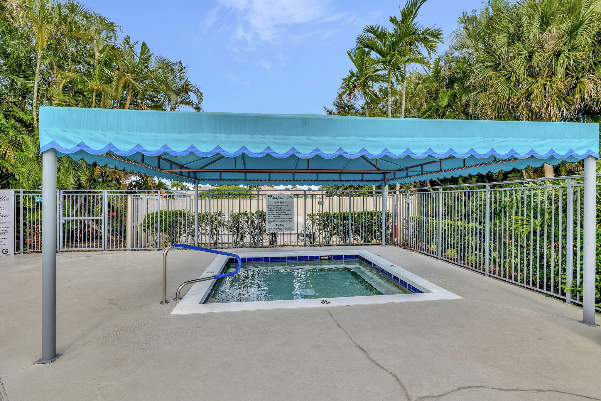 10612 Royal Caribbean Circle Property Photo 40