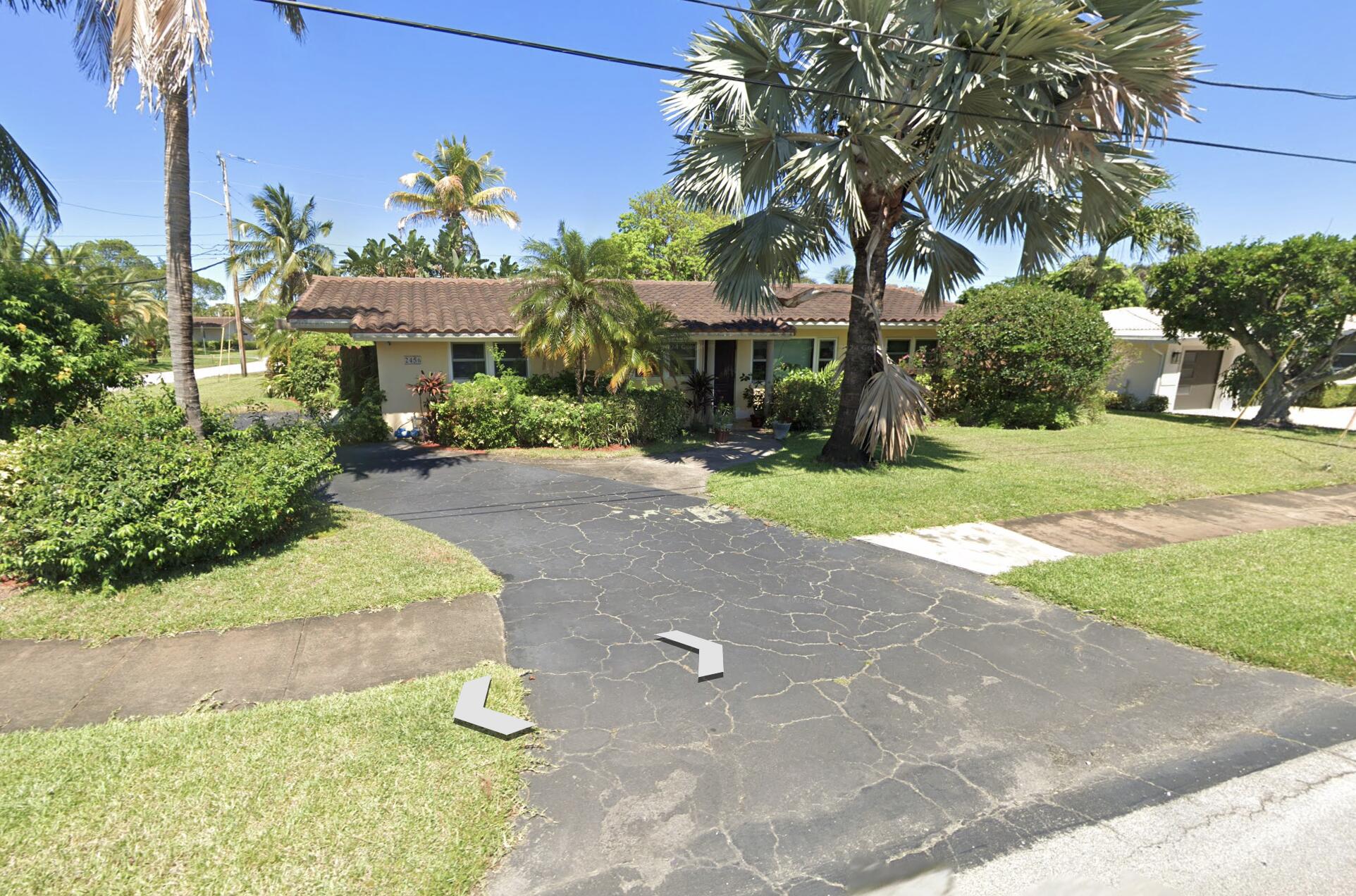 2456 Middle River Drive Property Photo 1