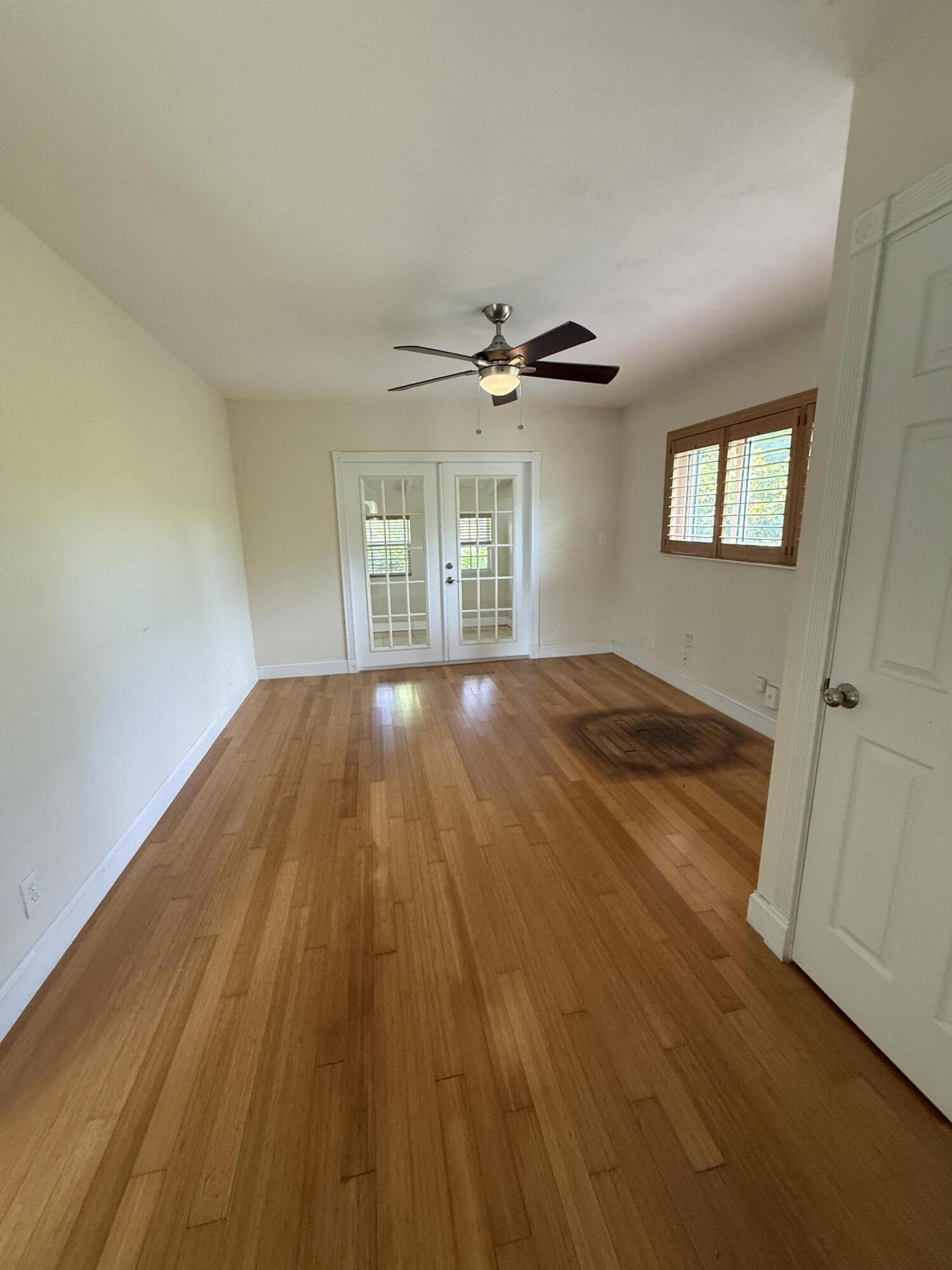 2456 Middle River Drive Property Photo 15