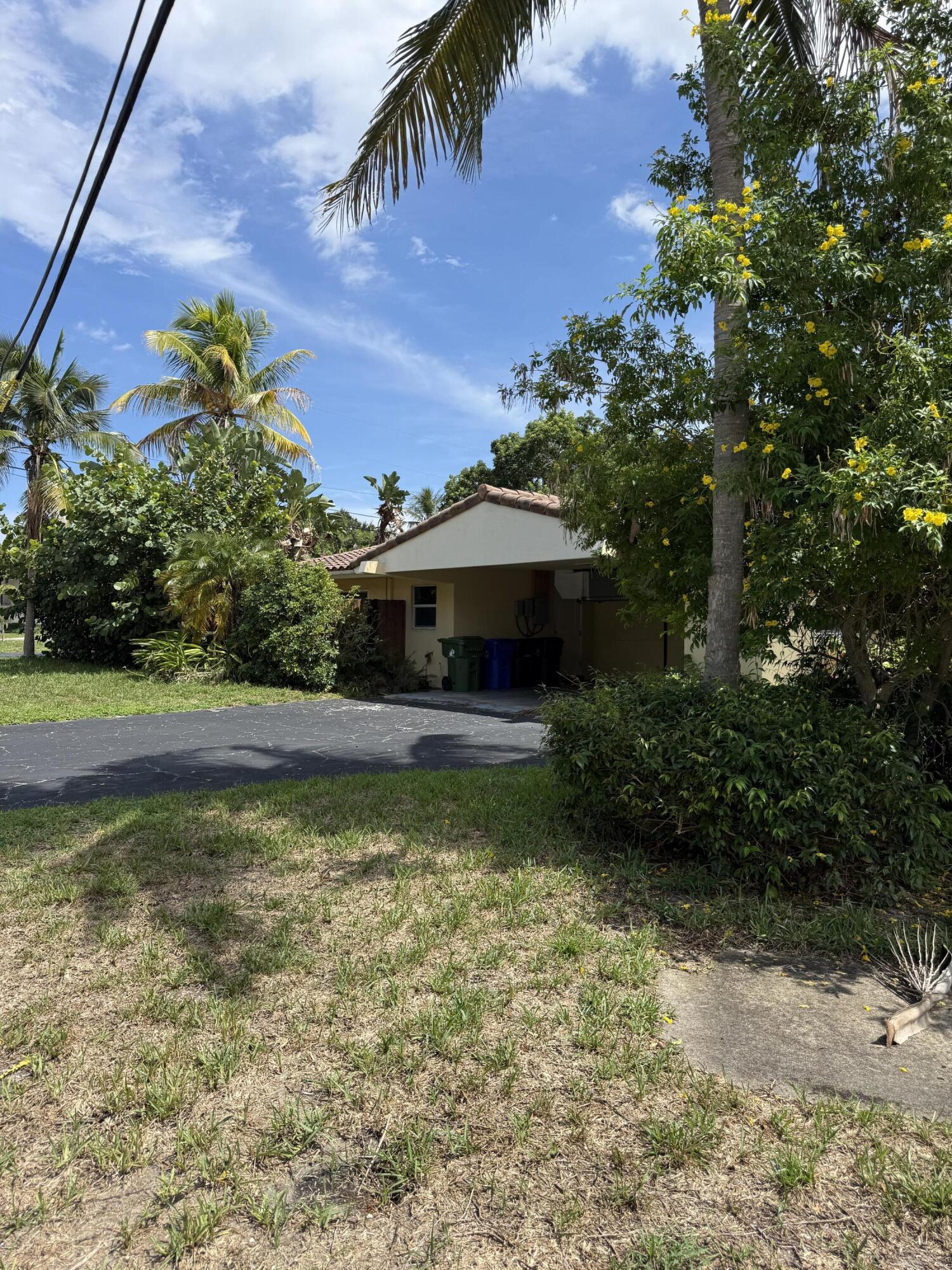 2456 Middle River Drive Property Photo 19