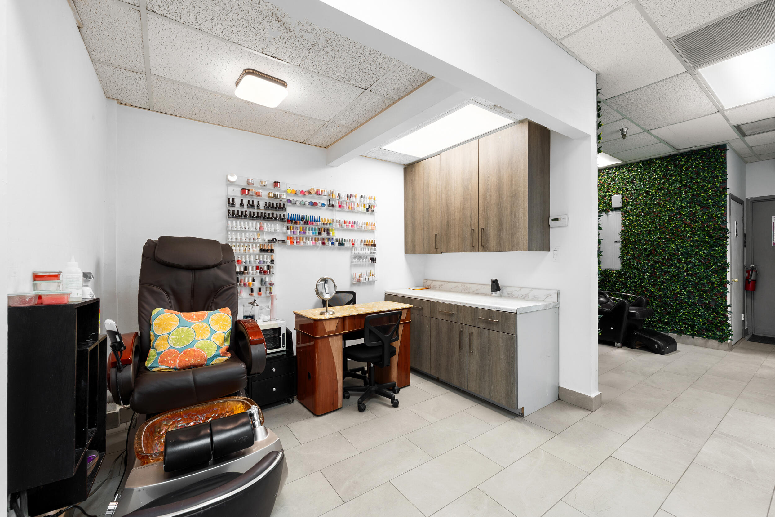 4608 South Jog Road Property Photo 10