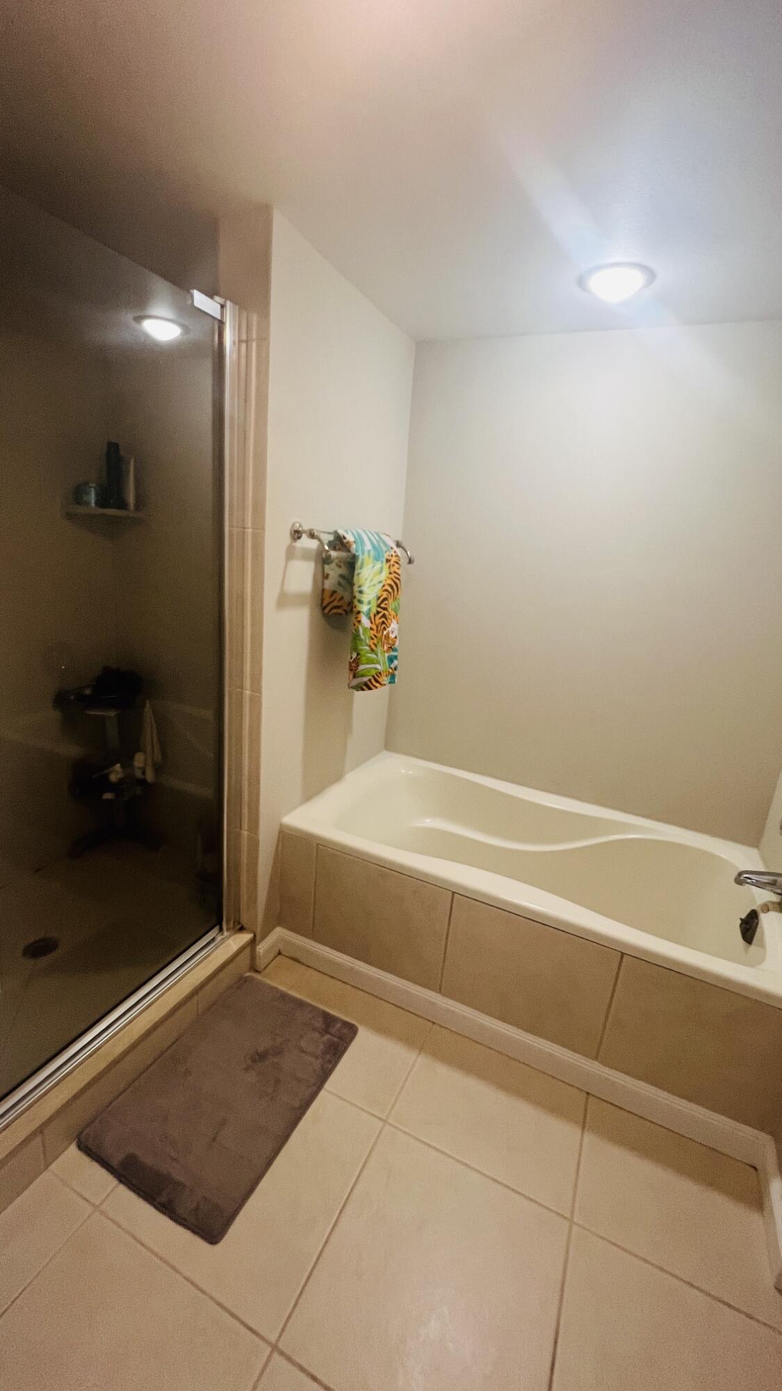 3400 N Ocean Drive 602 Property Photo 8