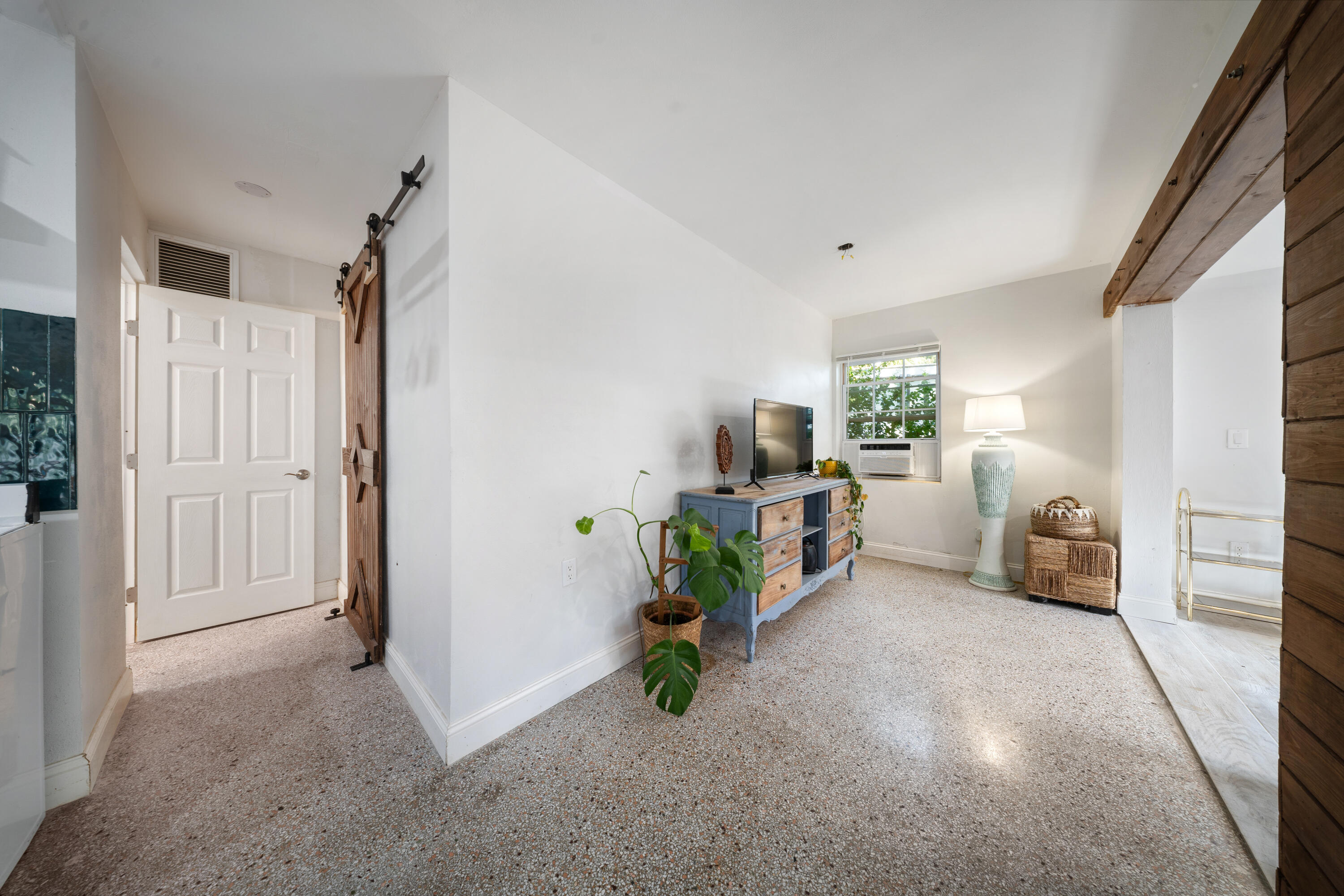 2210 St Lucie Boulevard Property Photo 11