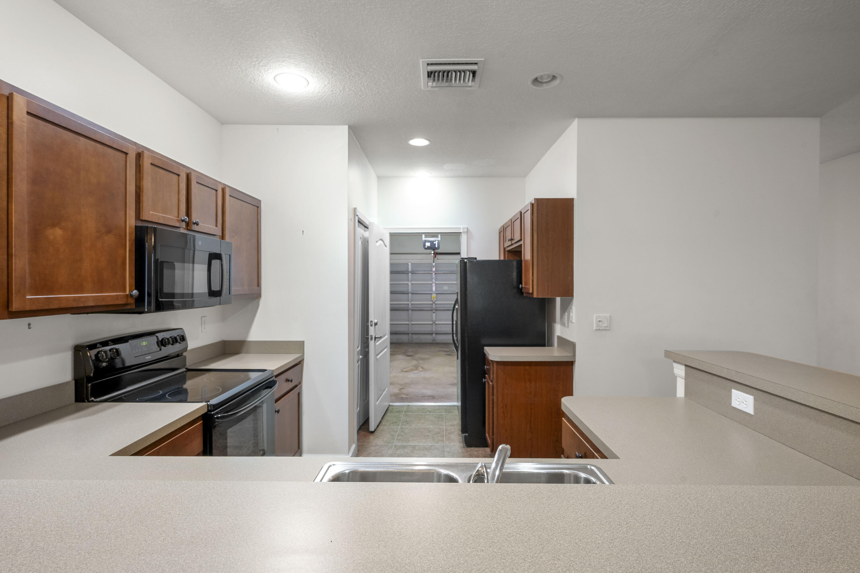 2545 Creekside Drive Property Photo 15
