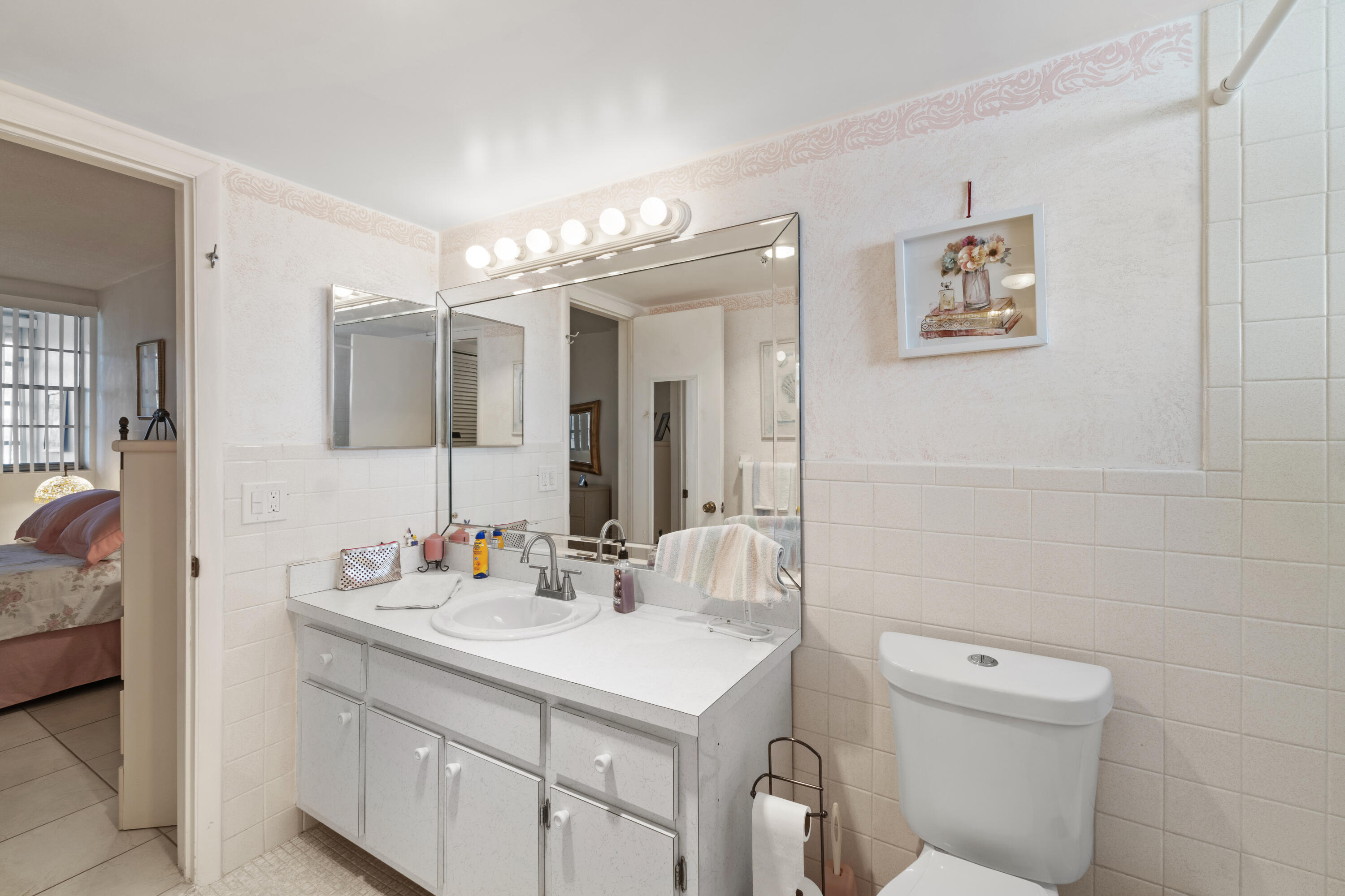 1333 E Hallandale Beach Boulevard 409 Property Photo 22