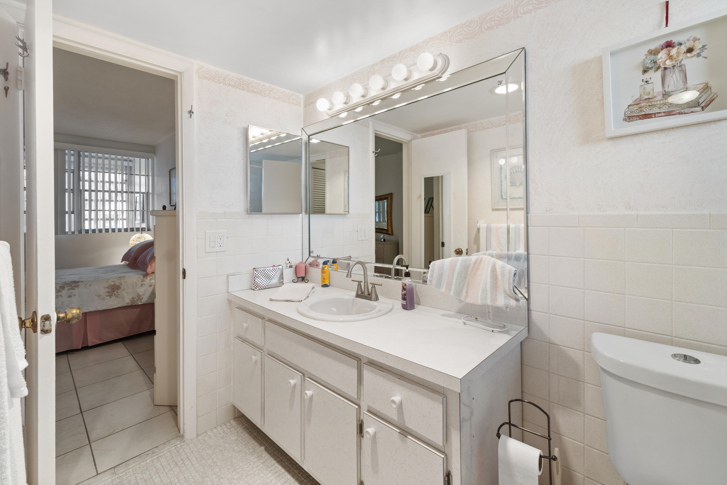 1333 E Hallandale Beach Boulevard 409 Property Photo 23