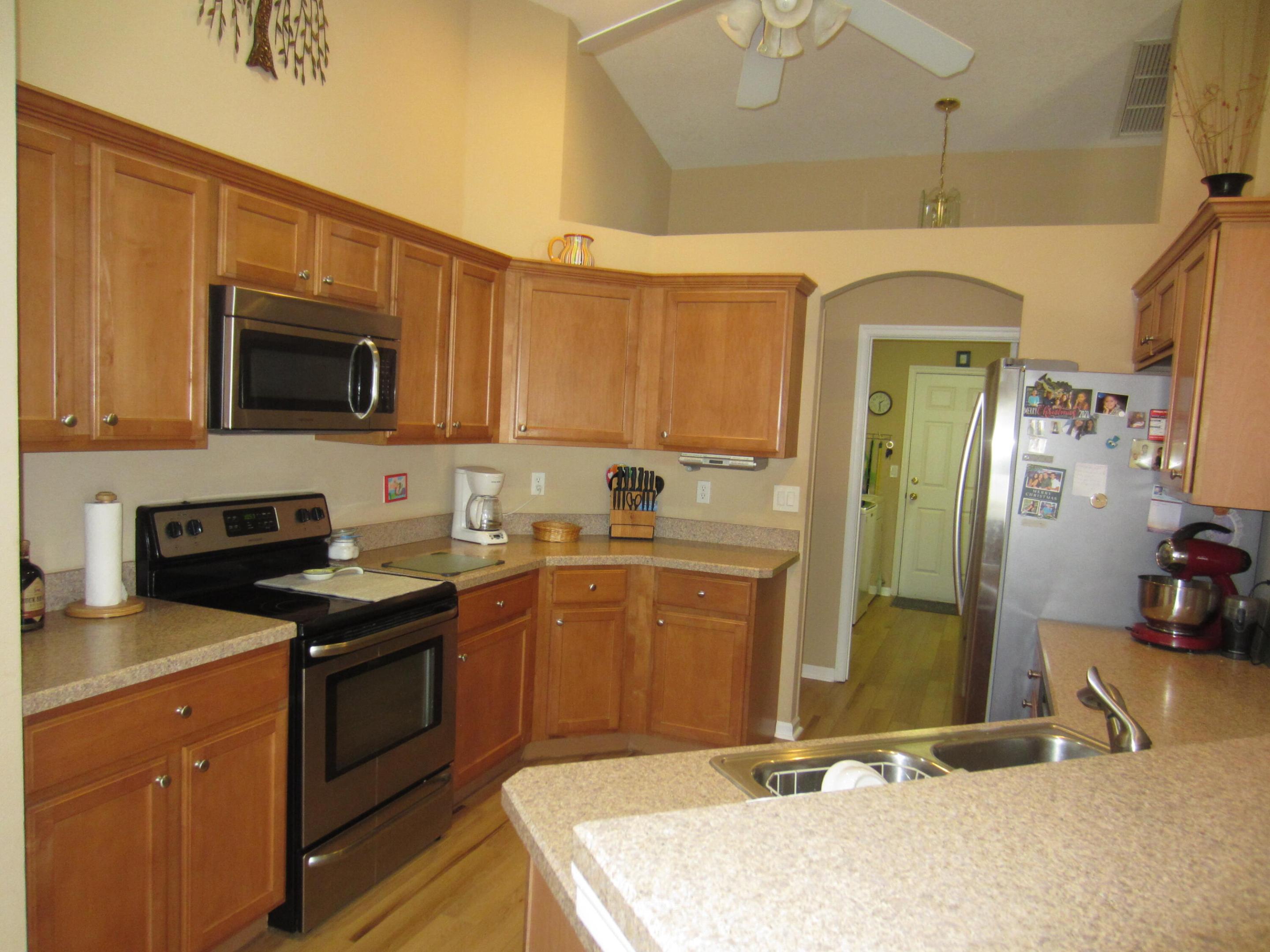 4702 Seagrape Drive Property Photo 7