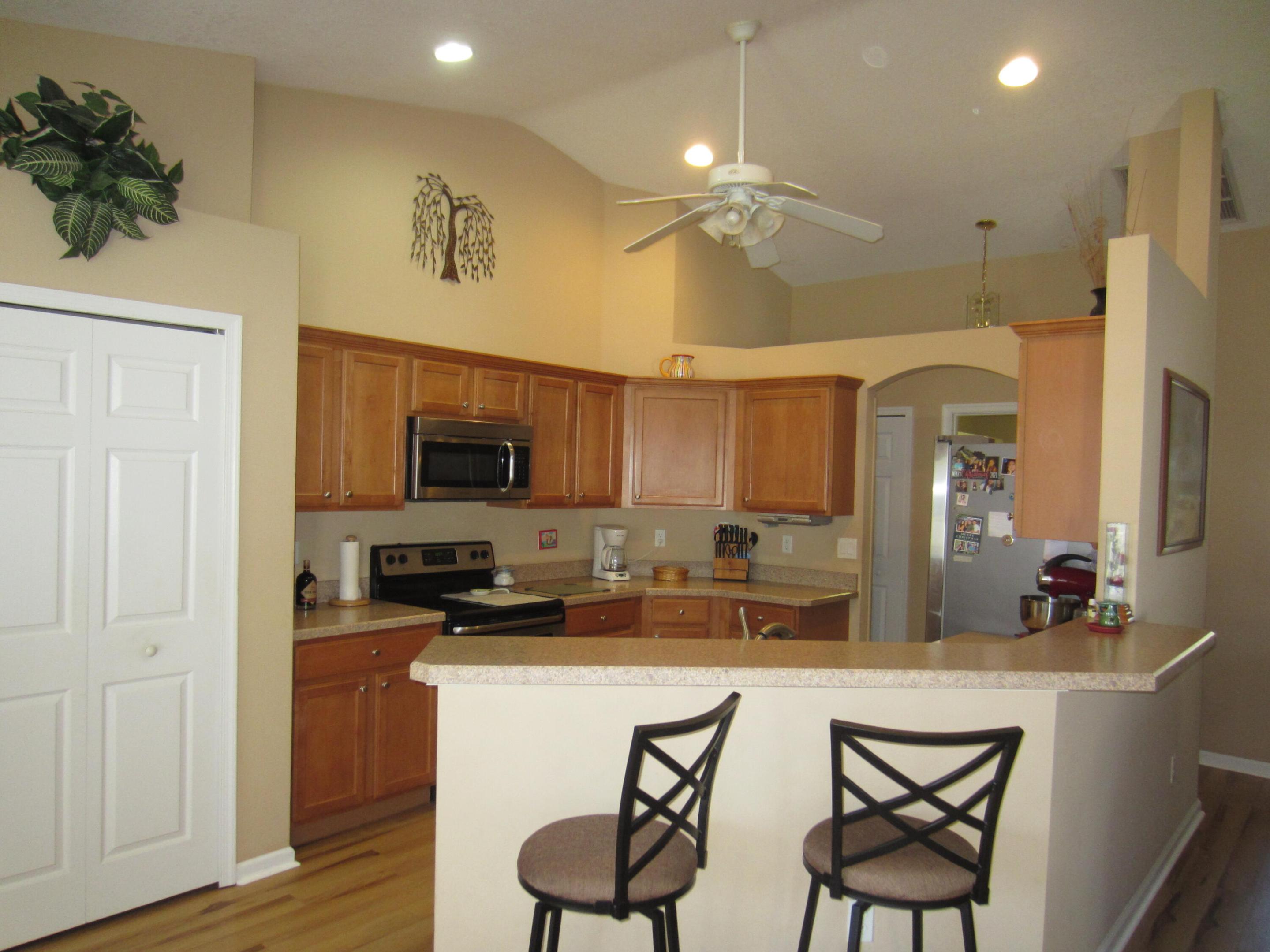 4702 Seagrape Drive Property Photo 8