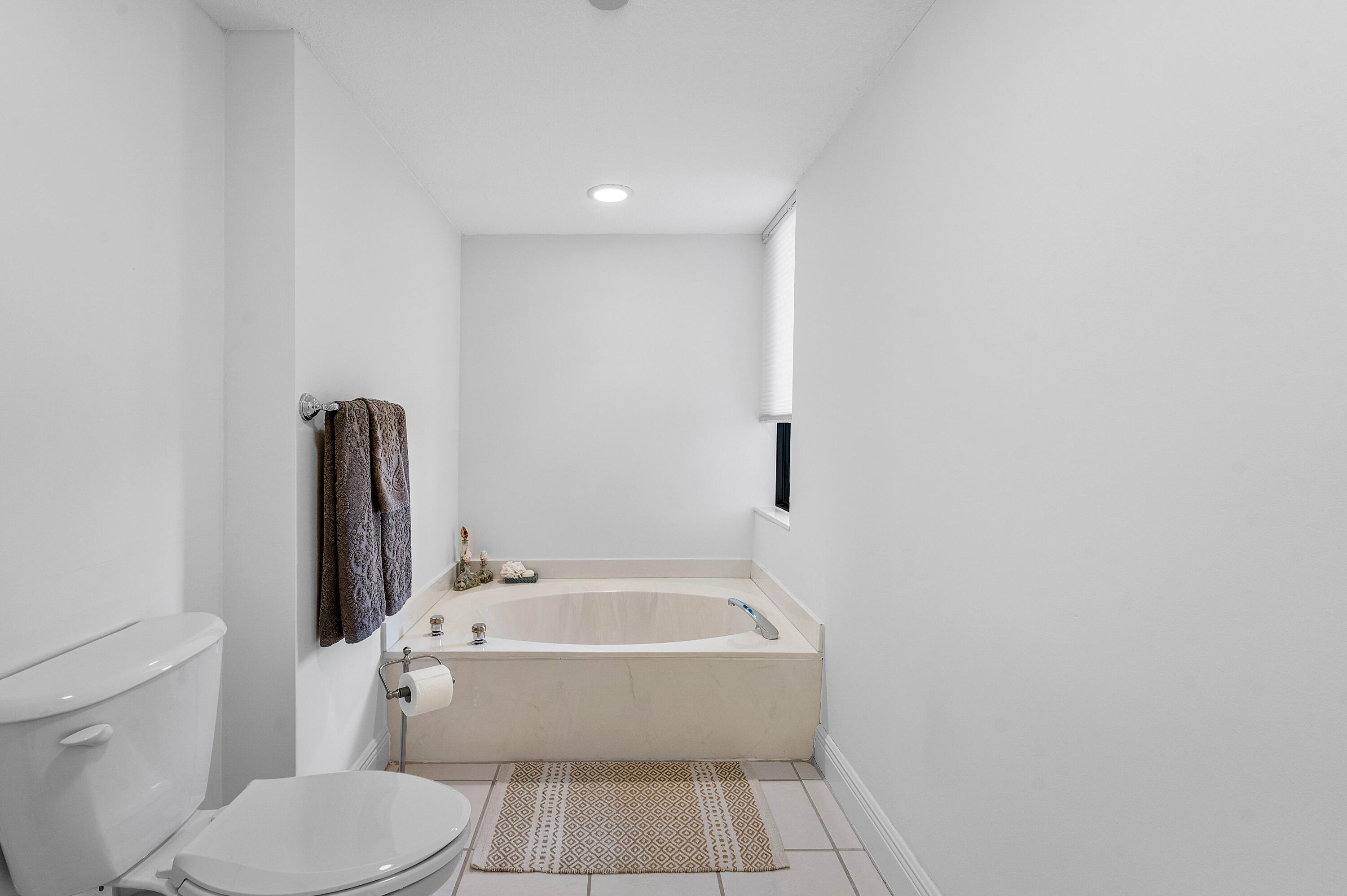 4100 N Ocean Drive 504 Property Photo 24