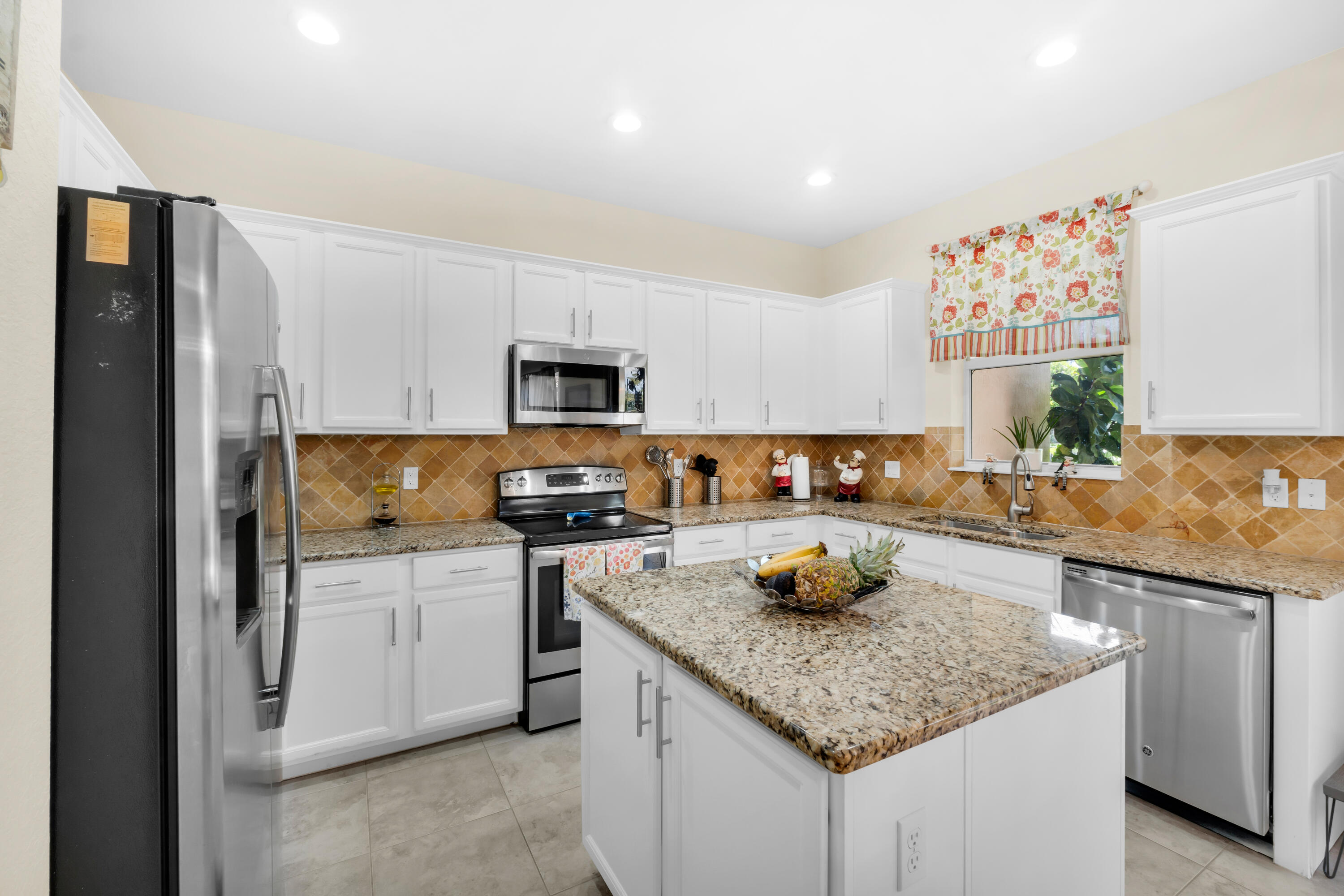 4684 Veteran Terrace Property Photo 14