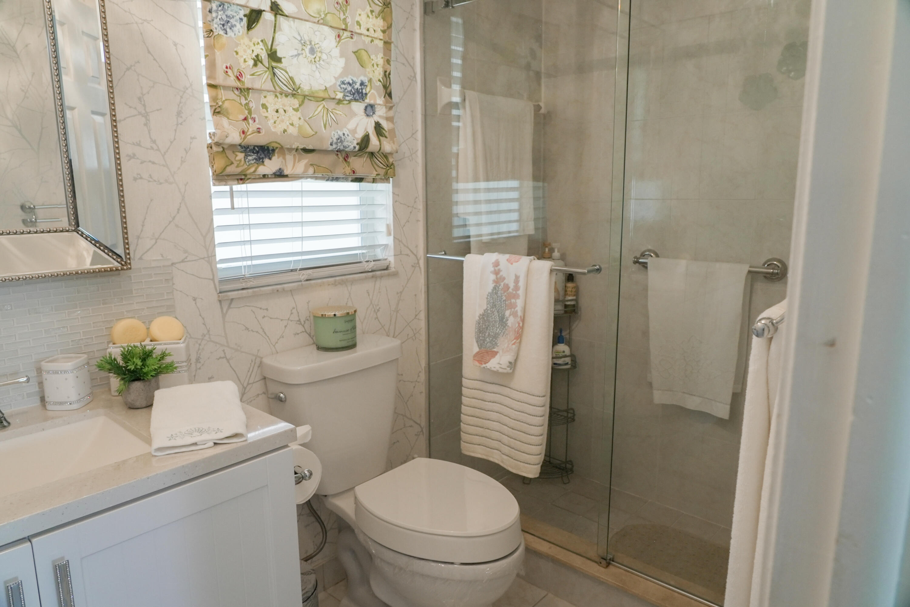 8901 Sunrise Lakes Boulevard 105 Property Photo 15