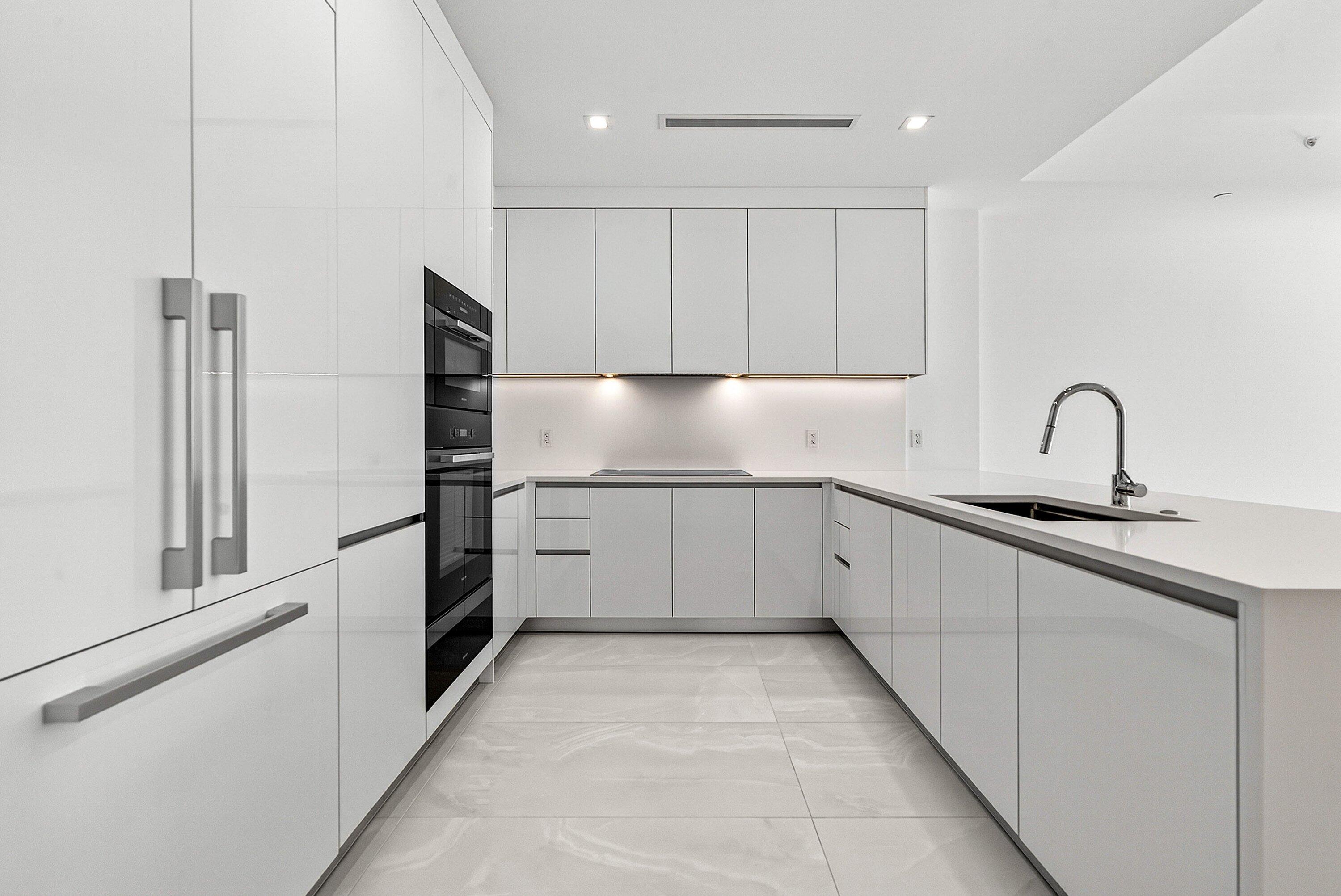 220 Lake Shore Drive 1010 Property Photo 6