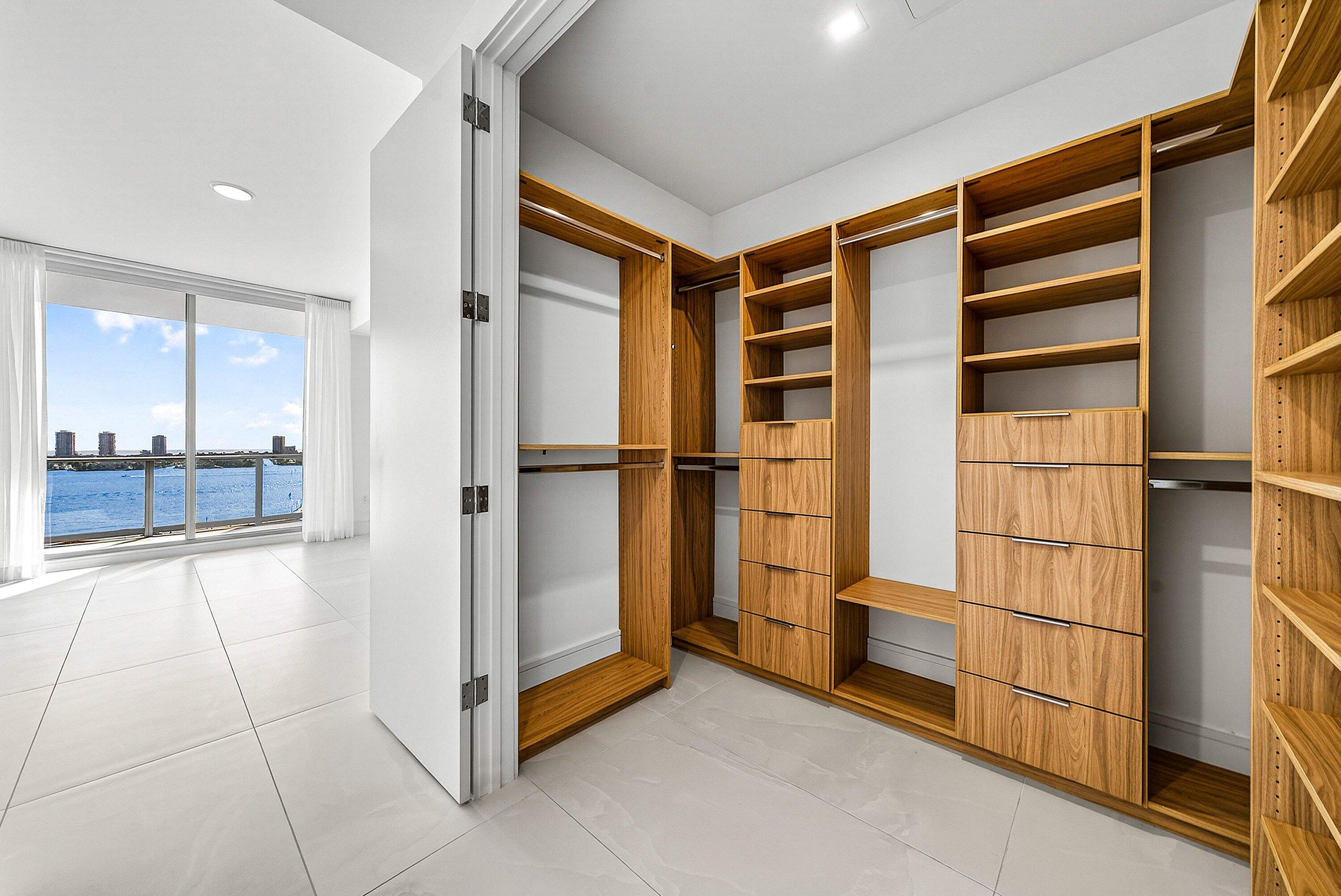 220 Lake Shore Drive 1010 Property Photo 15
