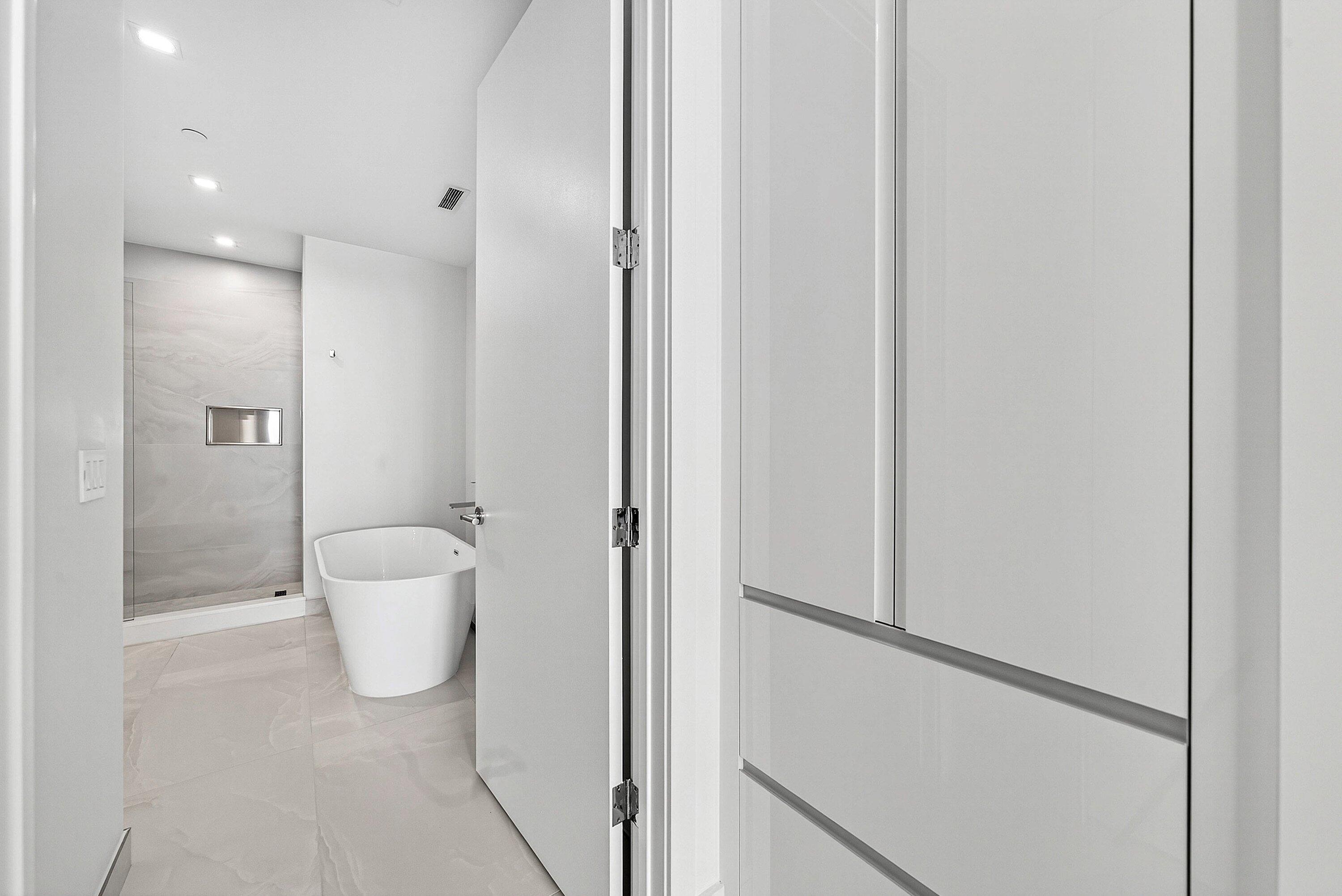 220 Lake Shore Drive 1010 Property Photo 16