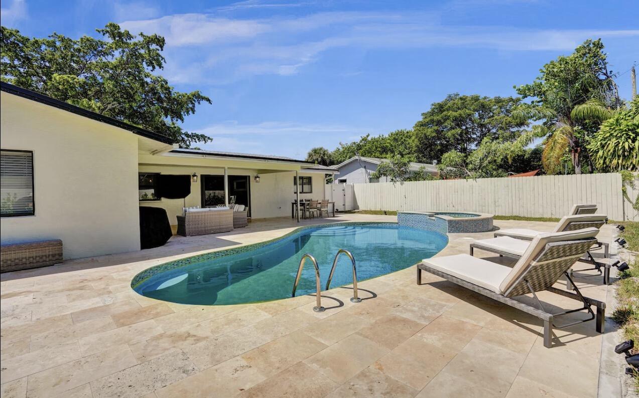 521 Curlew Road Property Photo 15