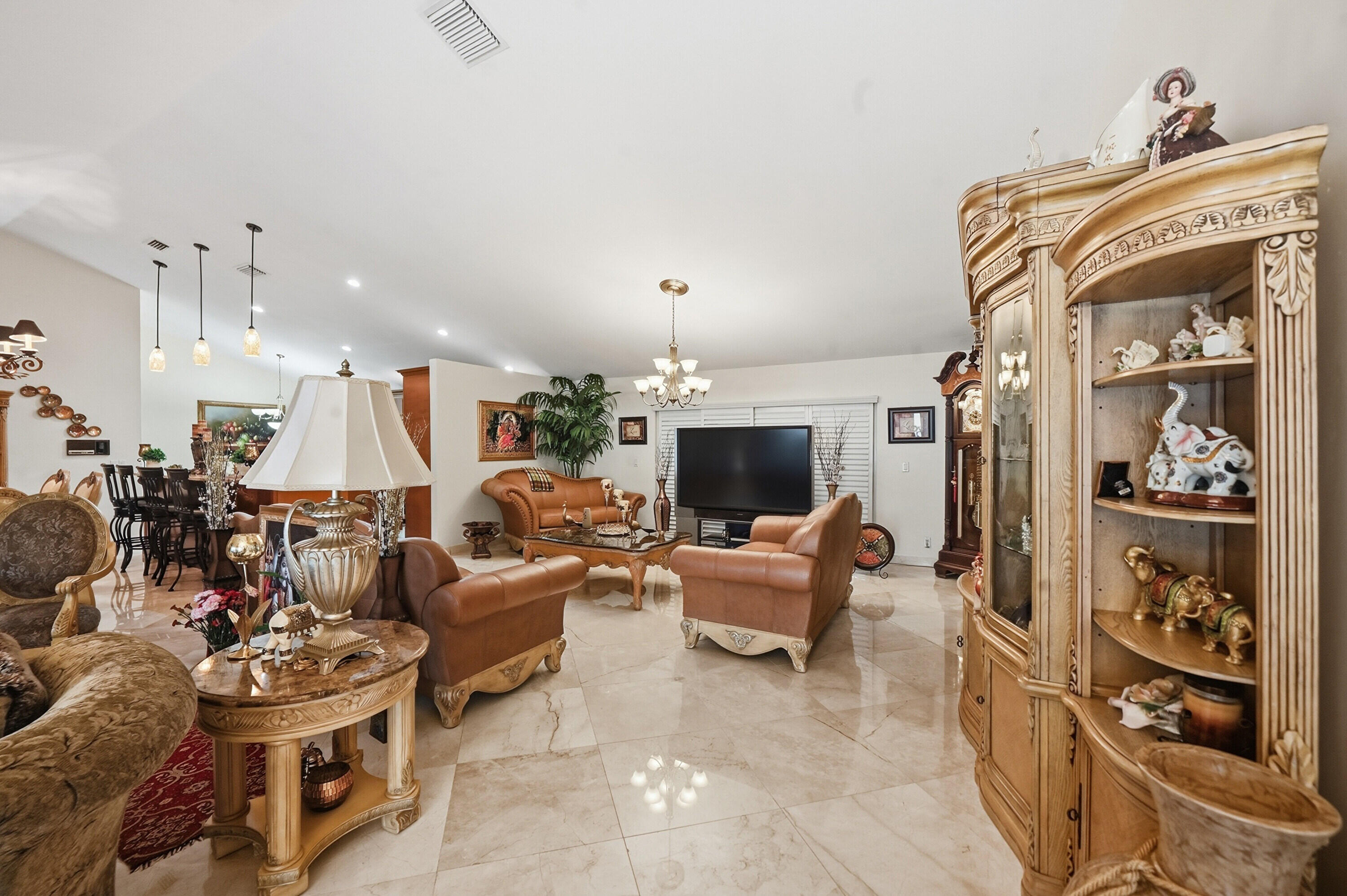 5884 Laurel Green Circle Property Photo 10