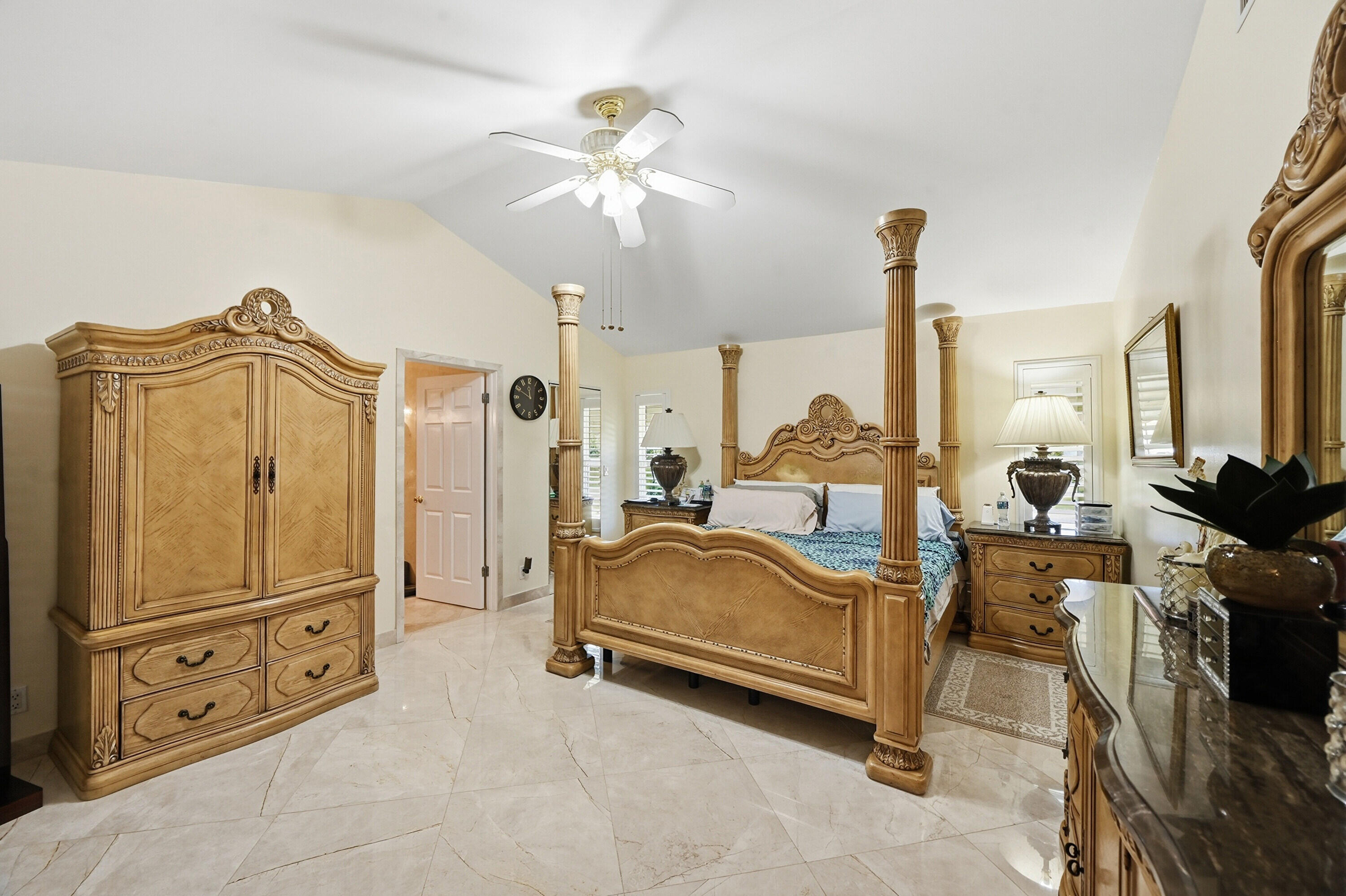 5884 Laurel Green Circle Property Photo 23