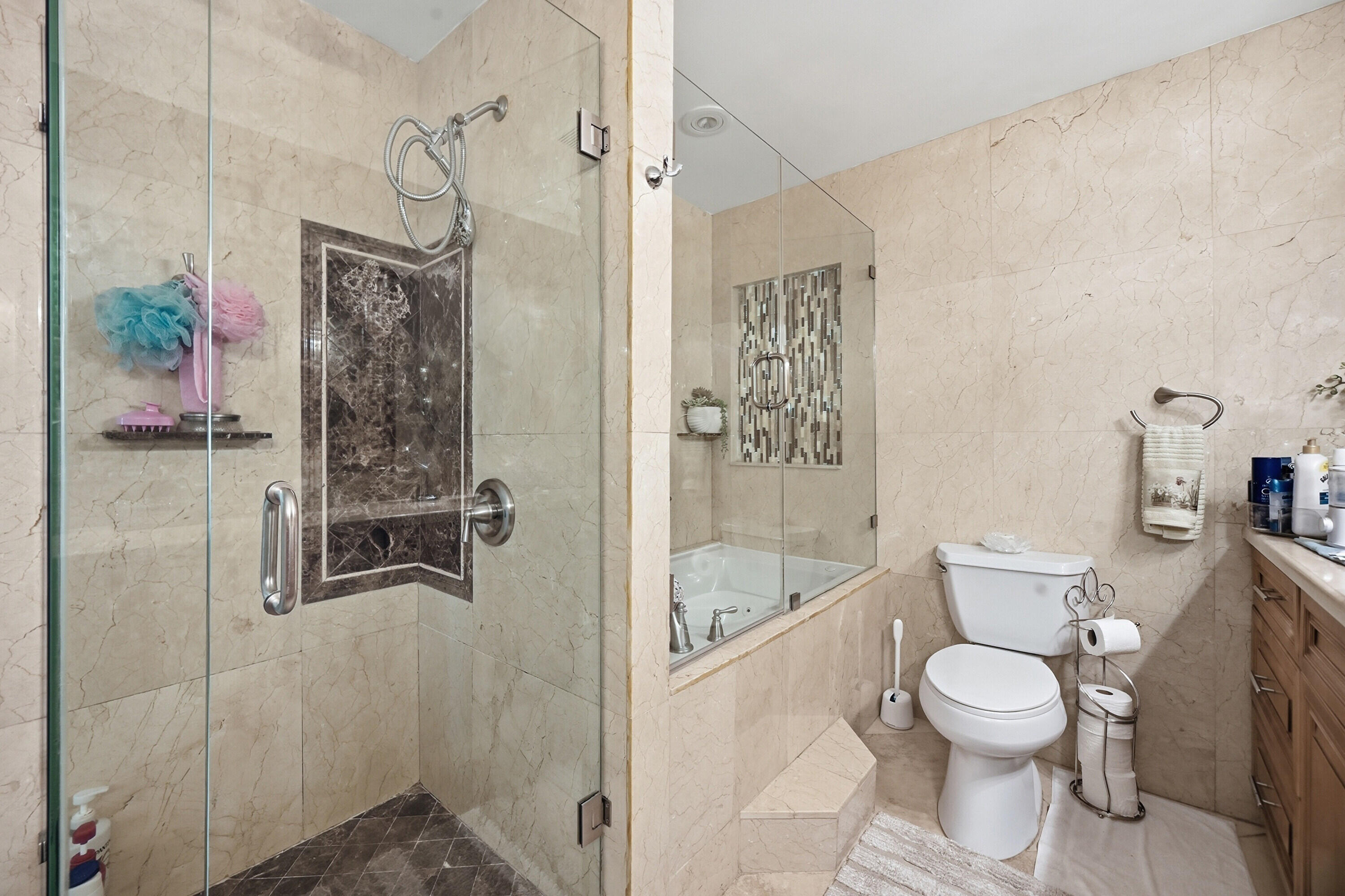 5884 Laurel Green Circle Property Photo 27