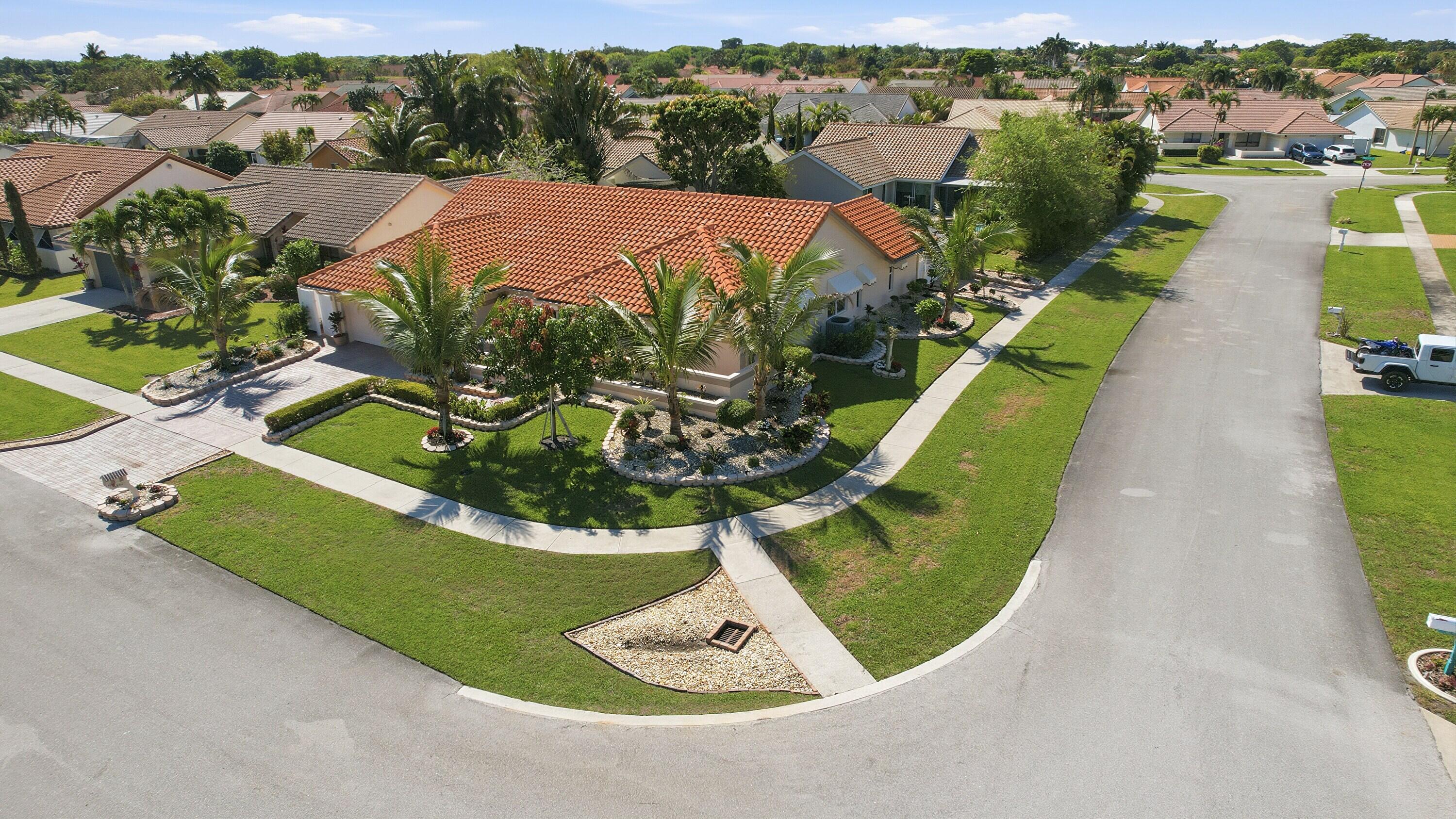 5884 Laurel Green Circle Property Photo 38