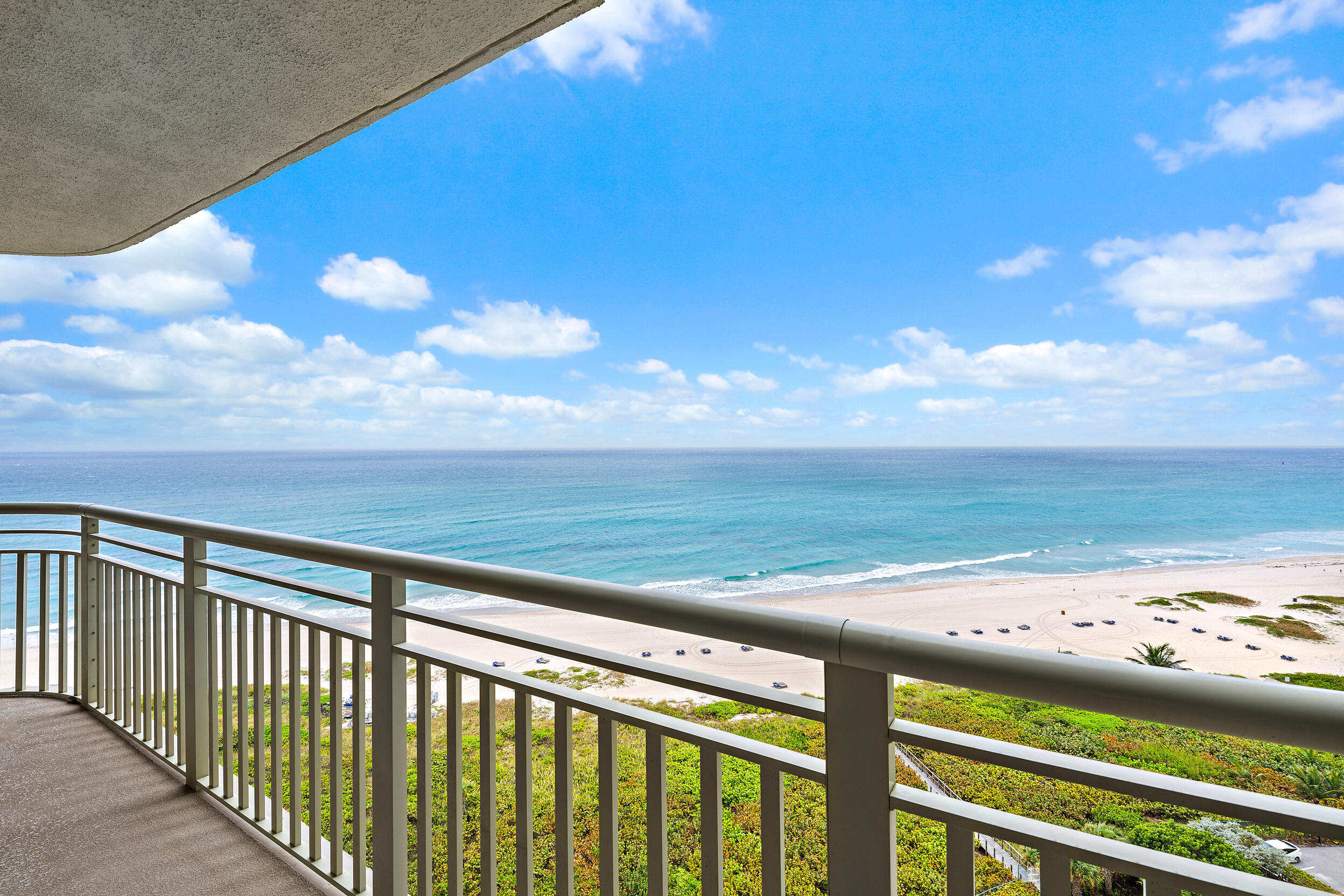 3000 N Ocean Drive 17d Property Photo 1