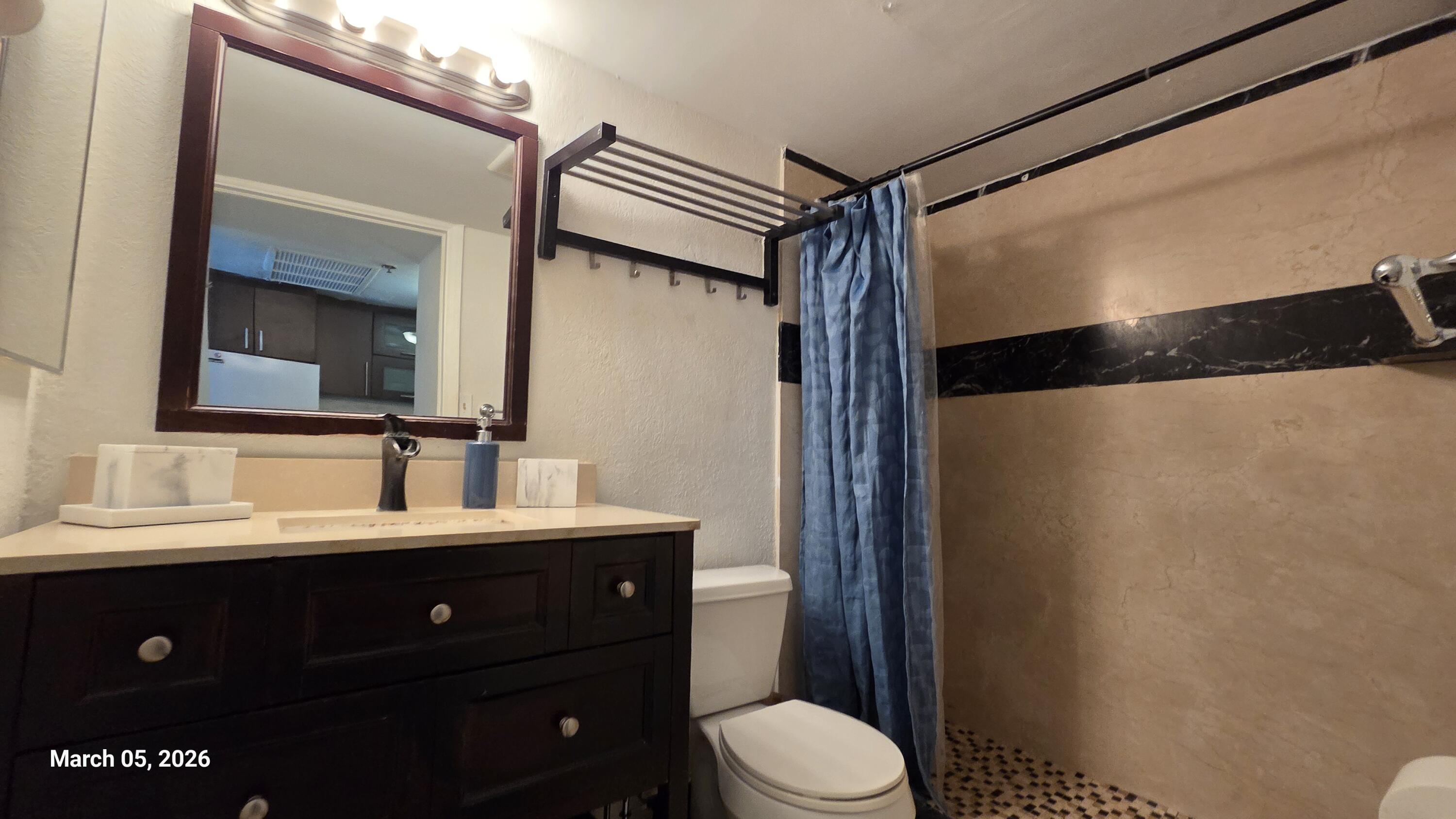 19201 Collins Avenue 105 Property Photo 7
