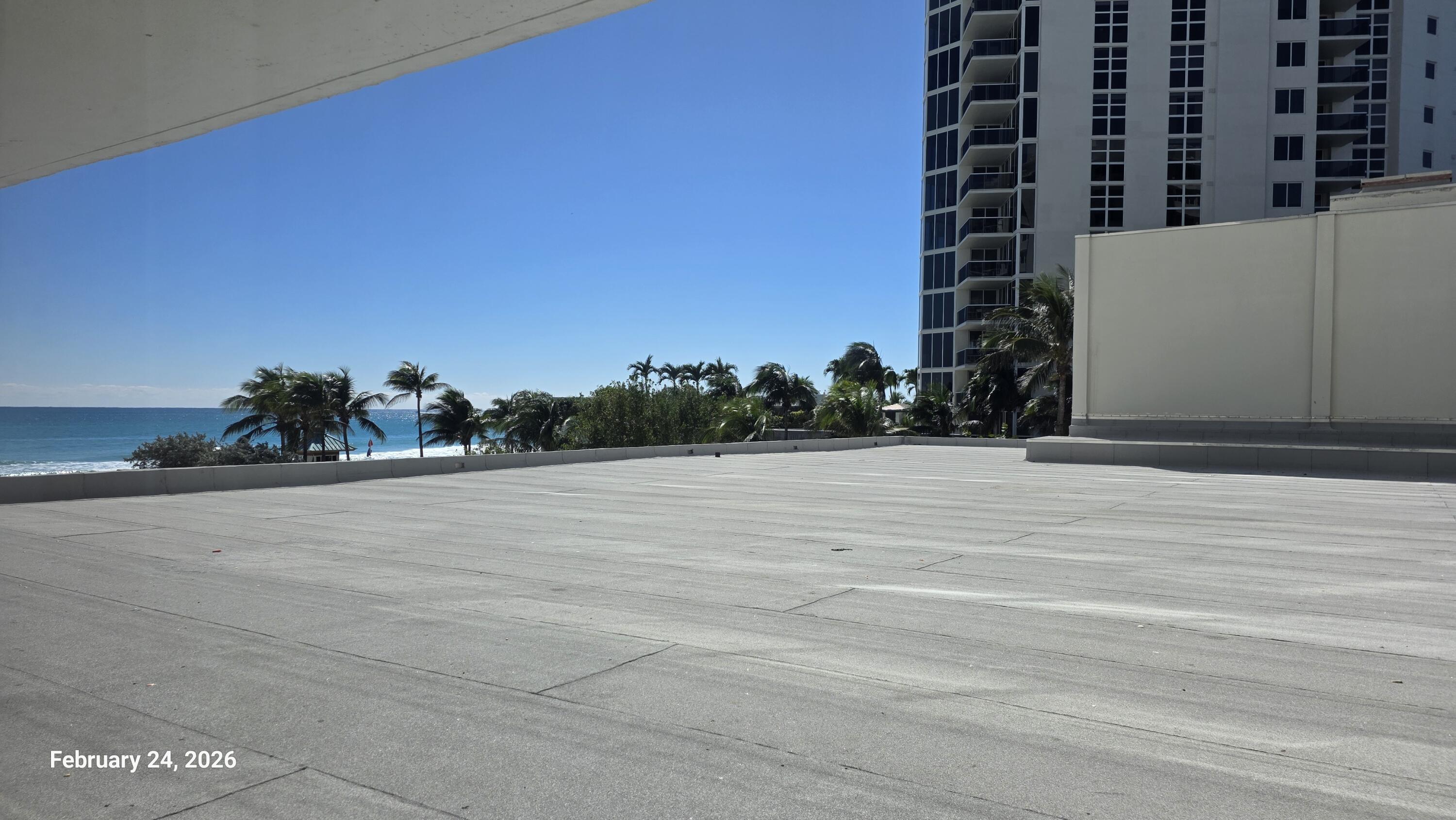 19201 Collins Avenue 105 Property Photo 8