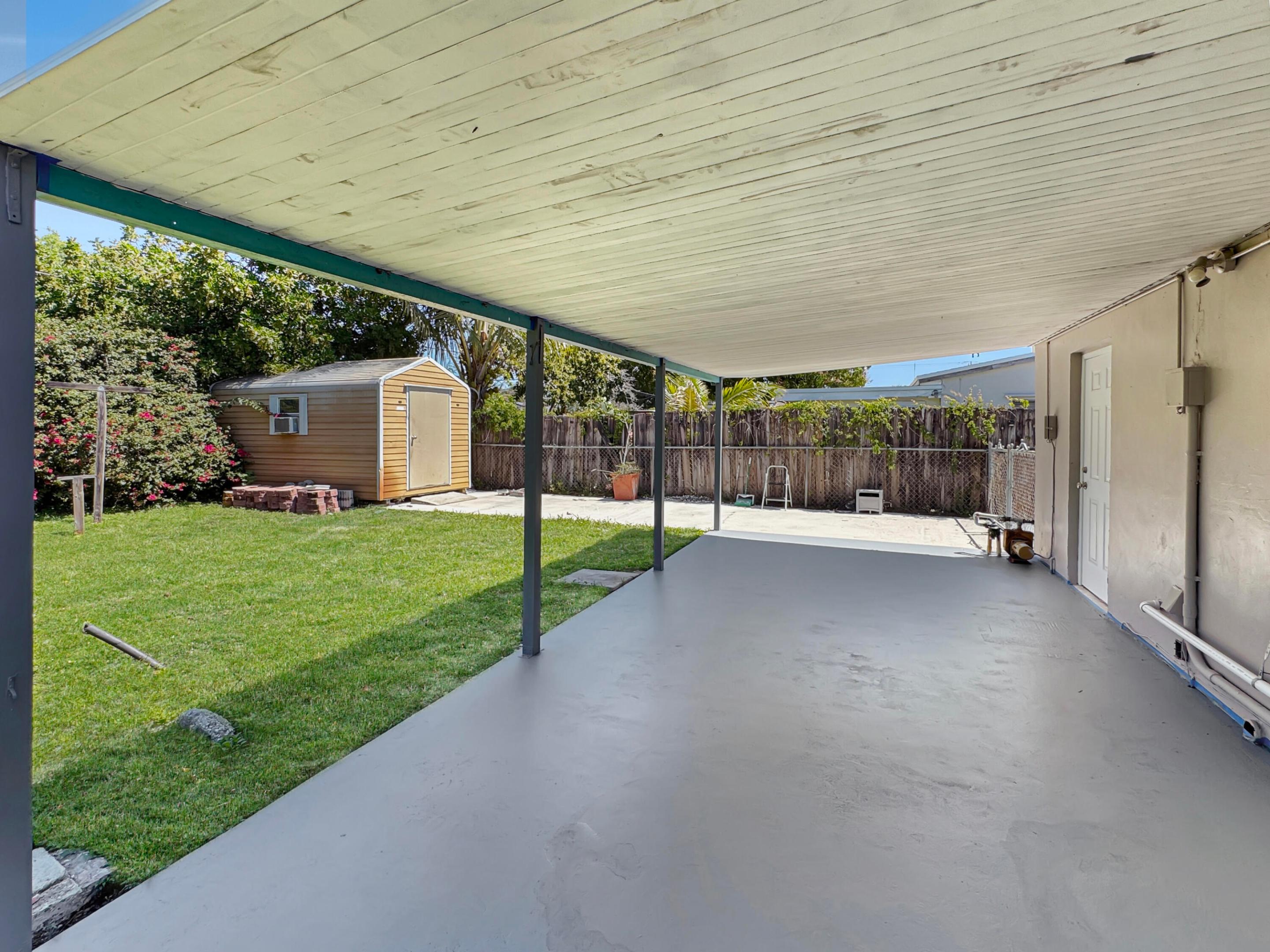 6751 Cody Street Property Photo 7