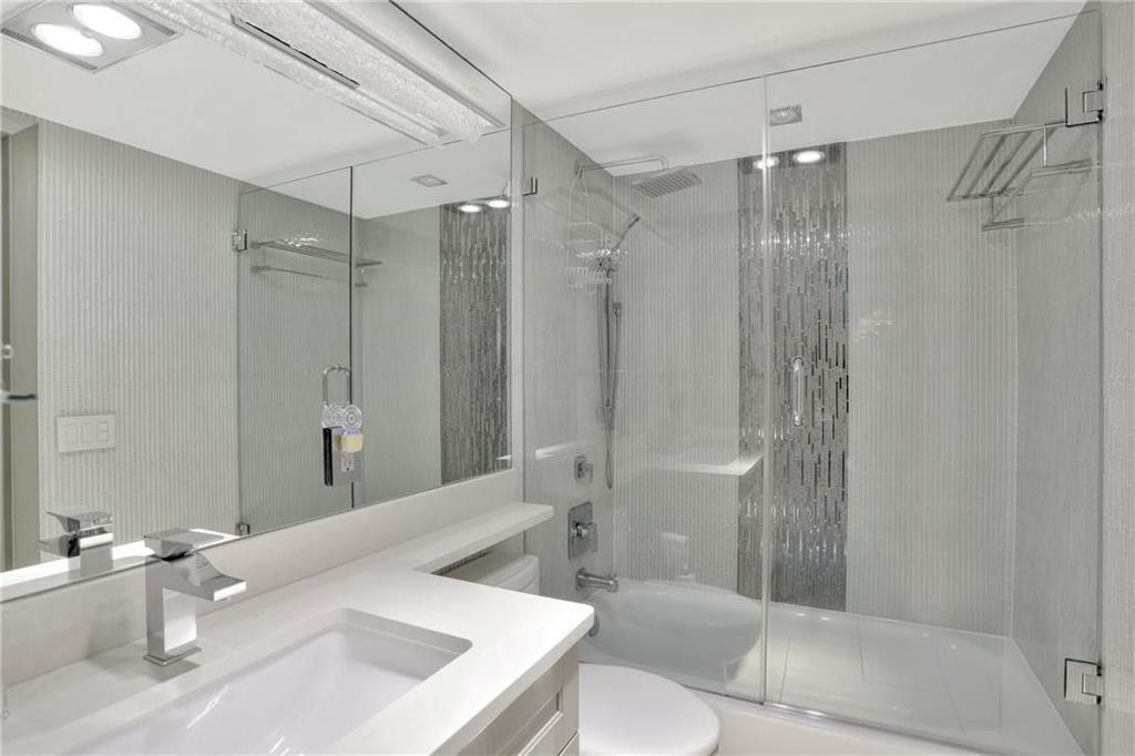 505 N Riverside Drive 4 Property Photo 9