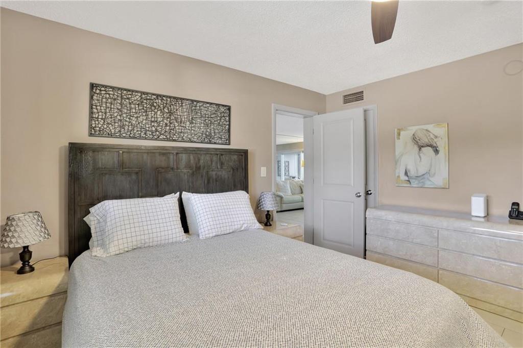 505 N Riverside Drive 4 Property Photo 10