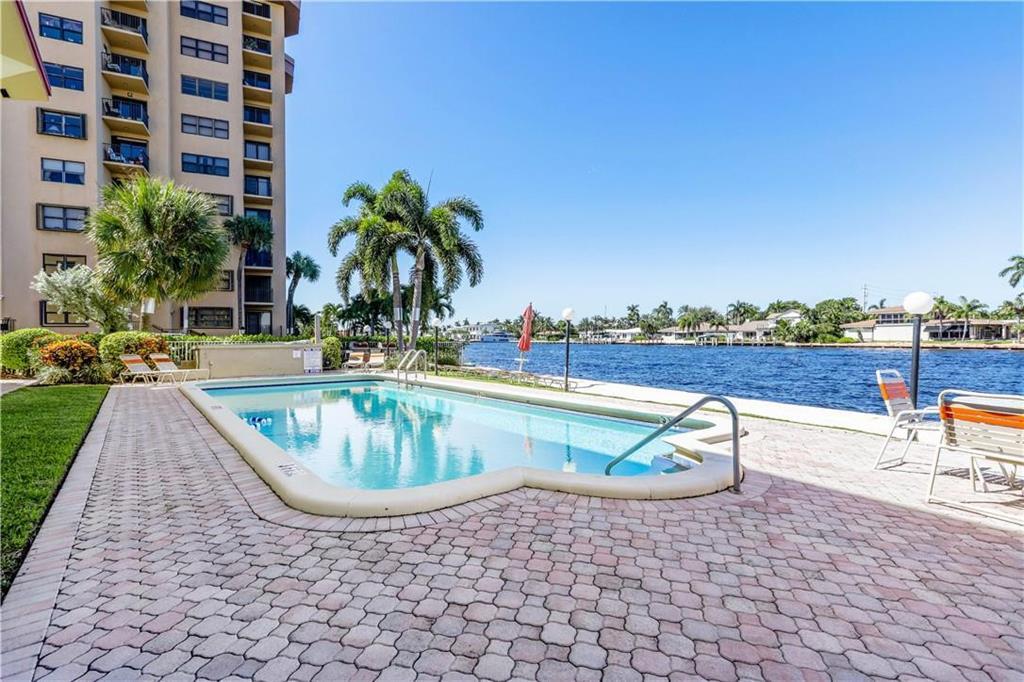 505 N Riverside Drive 4 Property Photo 15