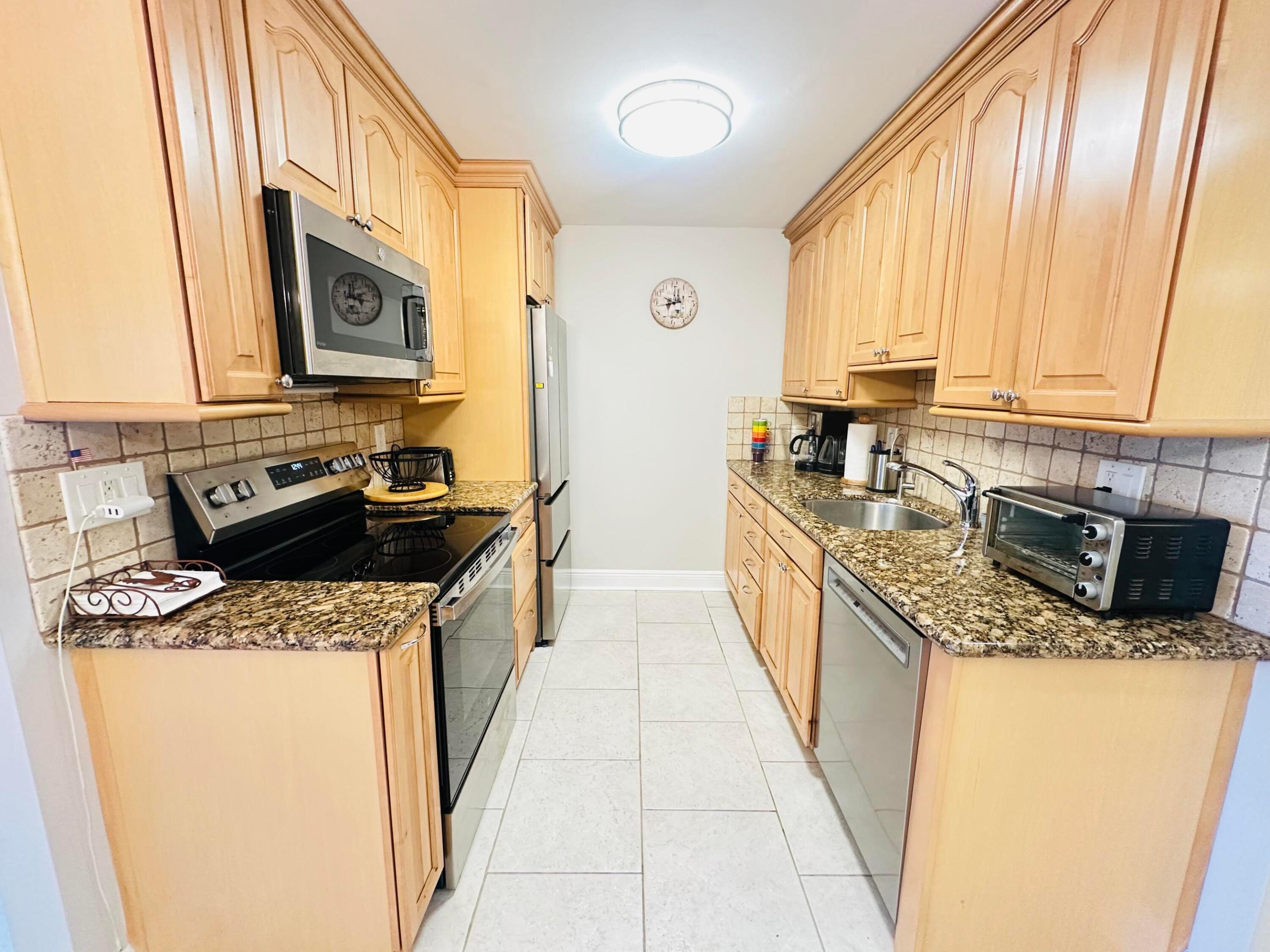 310 Grantham A Property Photo 6