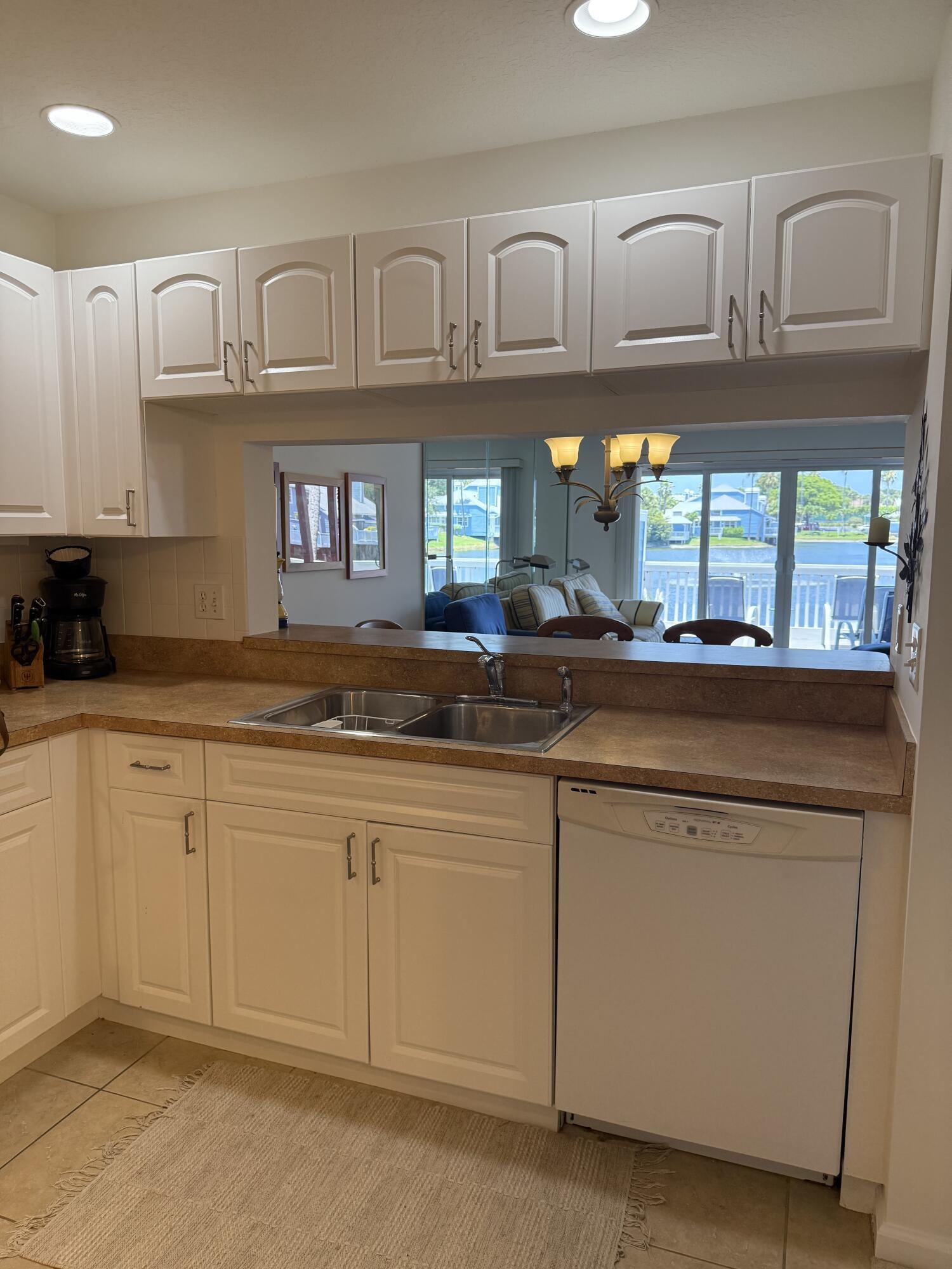 809 Ocean Dunes Circle Circle Property Photo 4