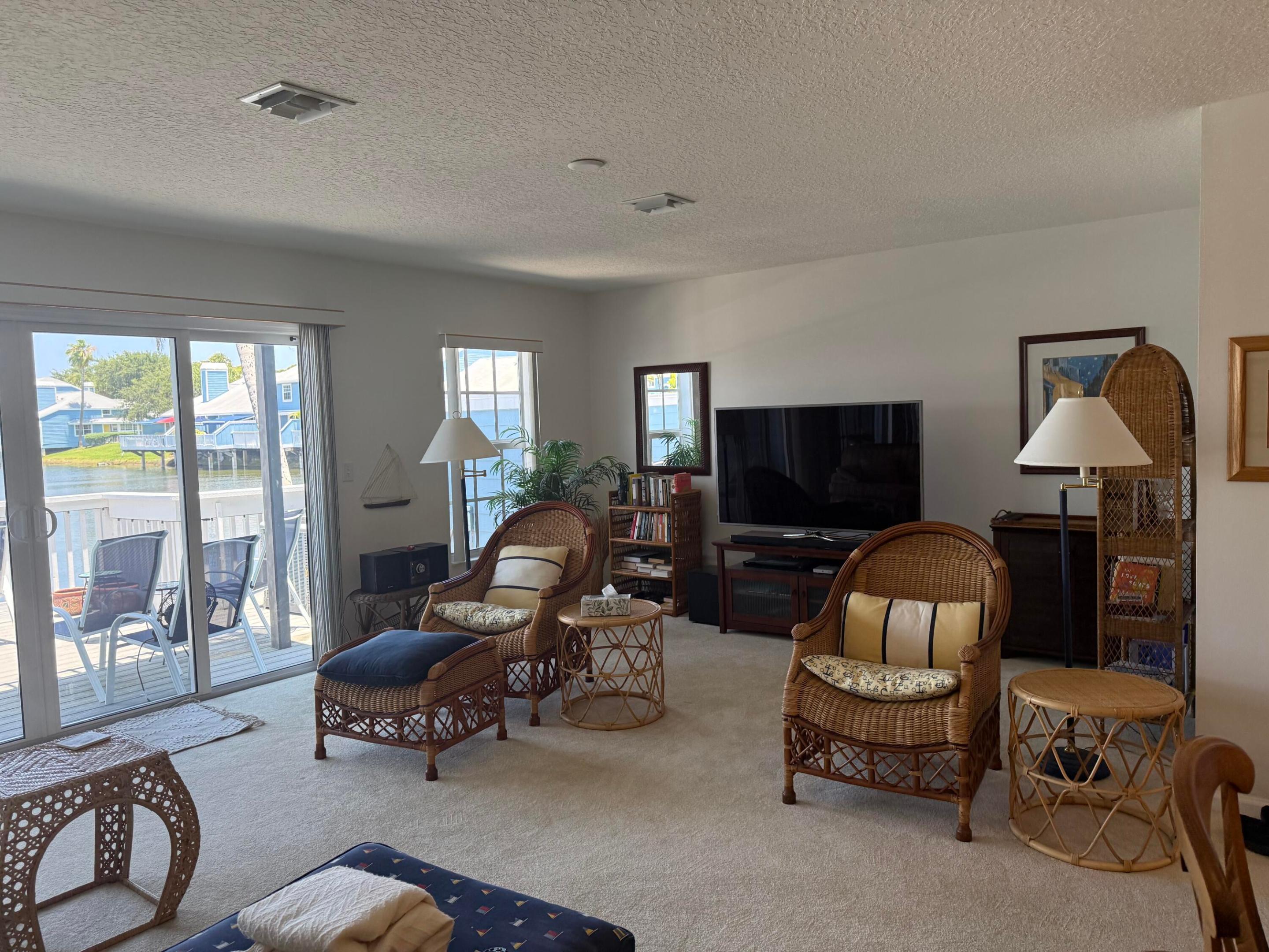 809 Ocean Dunes Circle Circle Property Photo 7
