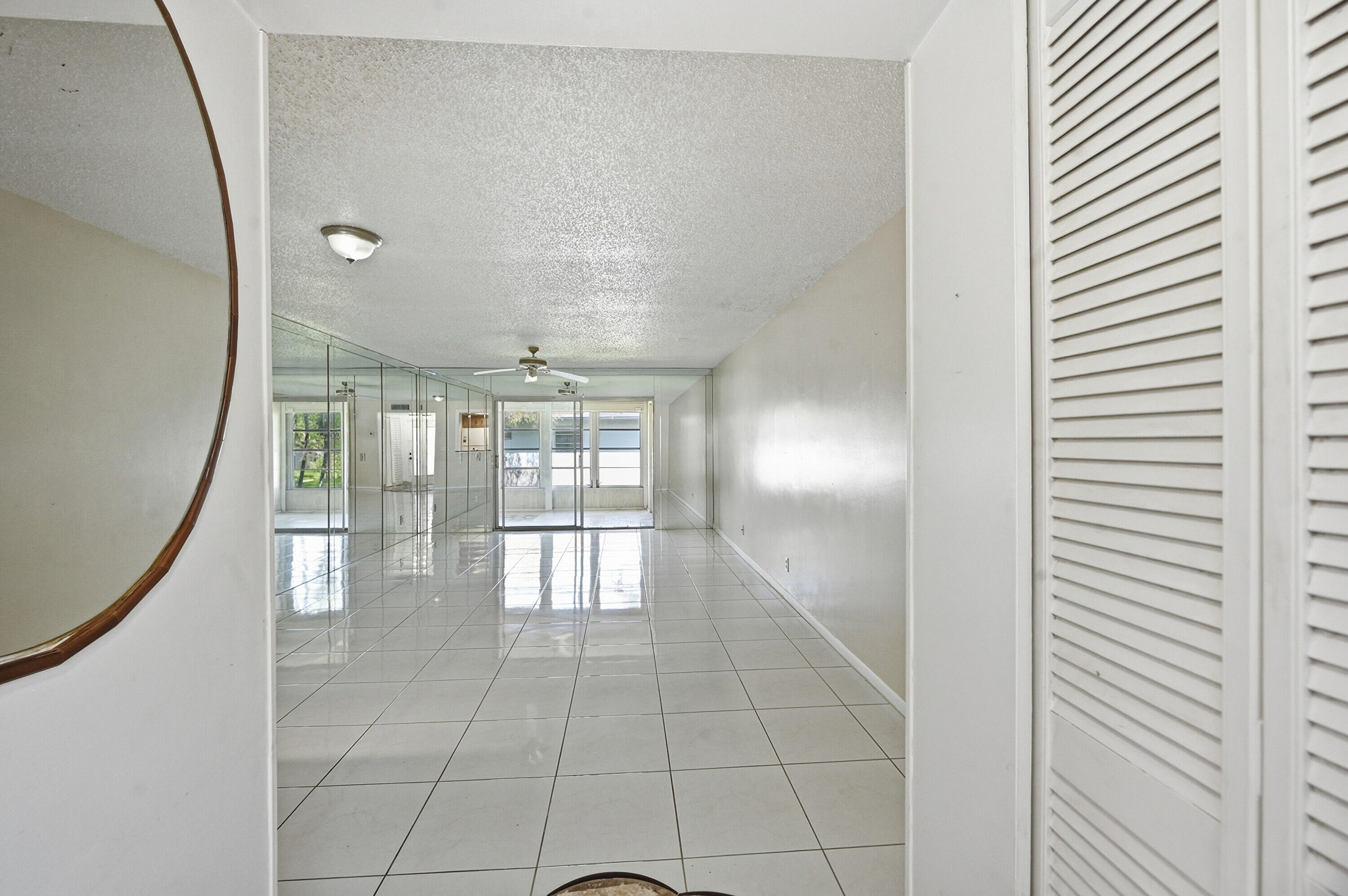6525 S Oriole Boulevard Property Photo 3