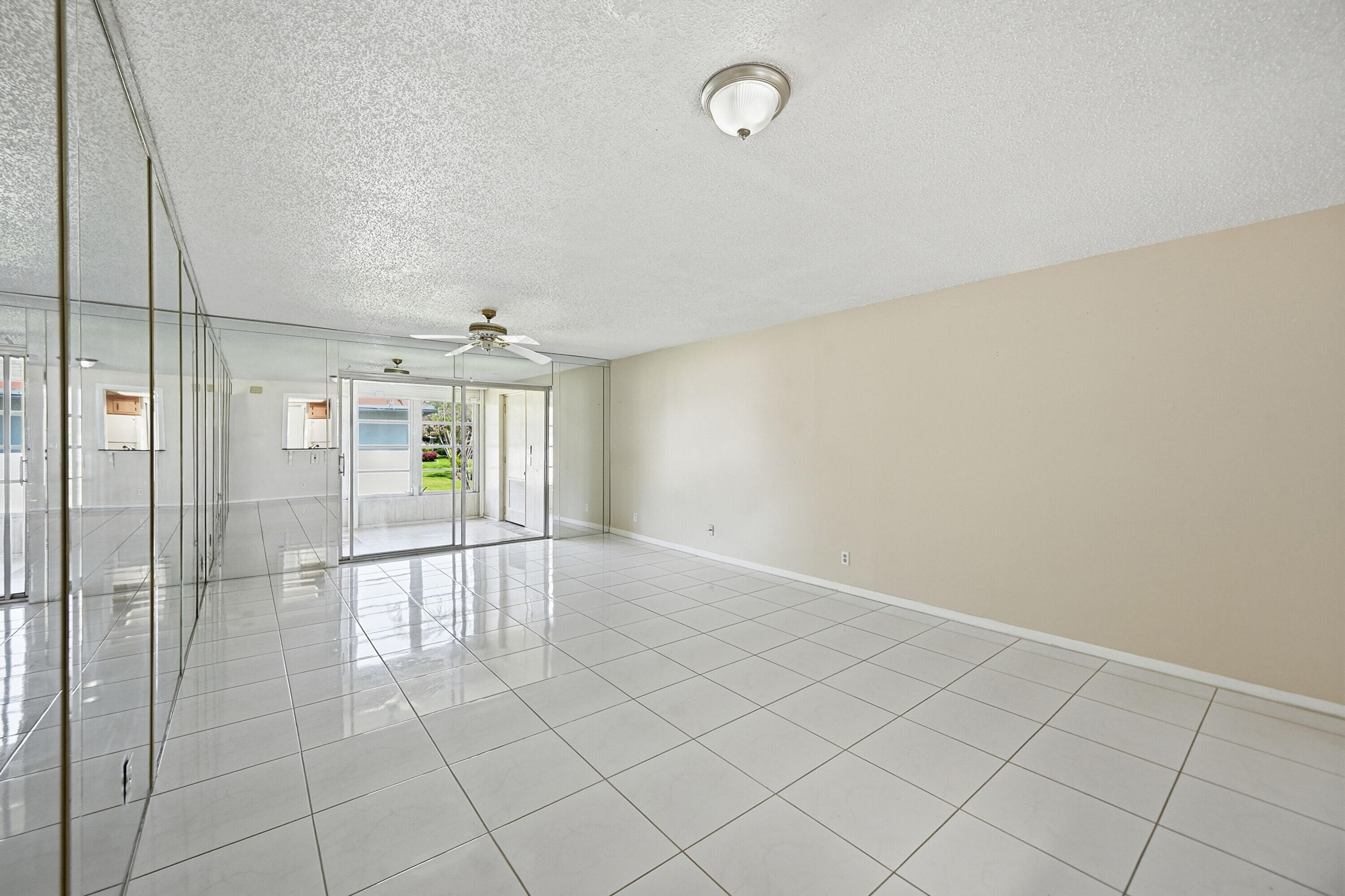 6525 S Oriole Boulevard Property Photo 12