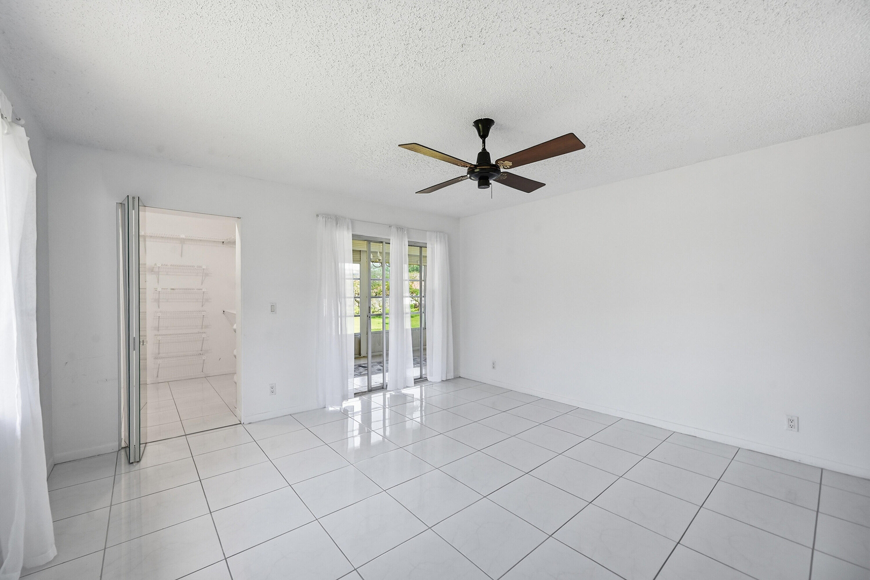 6525 S Oriole Boulevard Property Photo 18