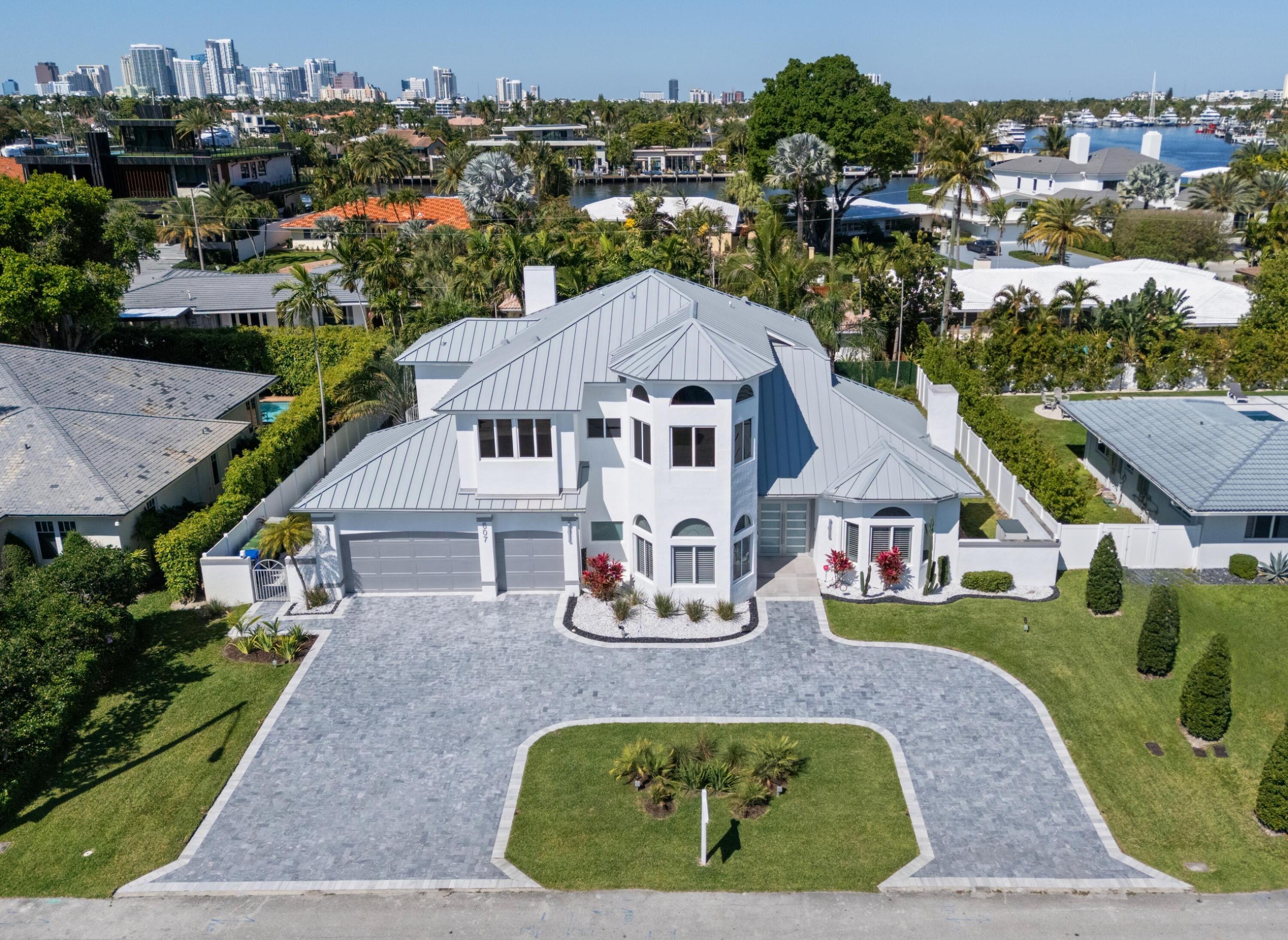 607 Intracoastal Drive Property Photo 1