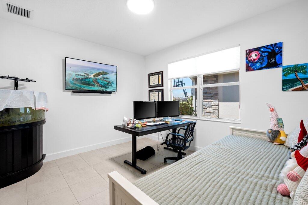 1362 Harvester Crossing Property Photo 11