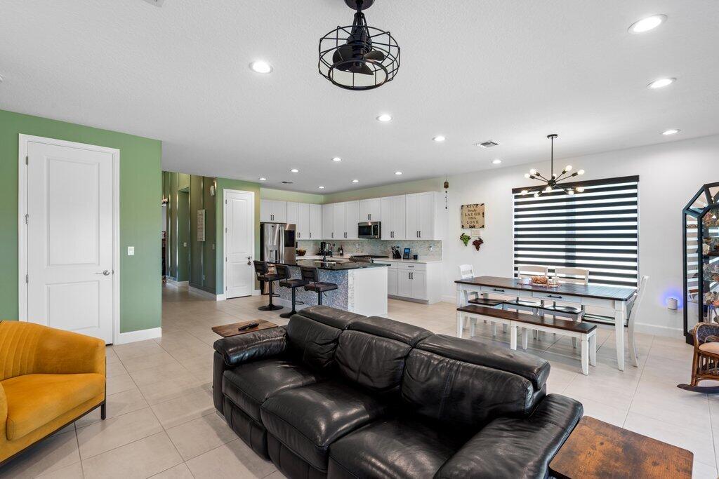 1362 Harvester Crossing Property Photo 26